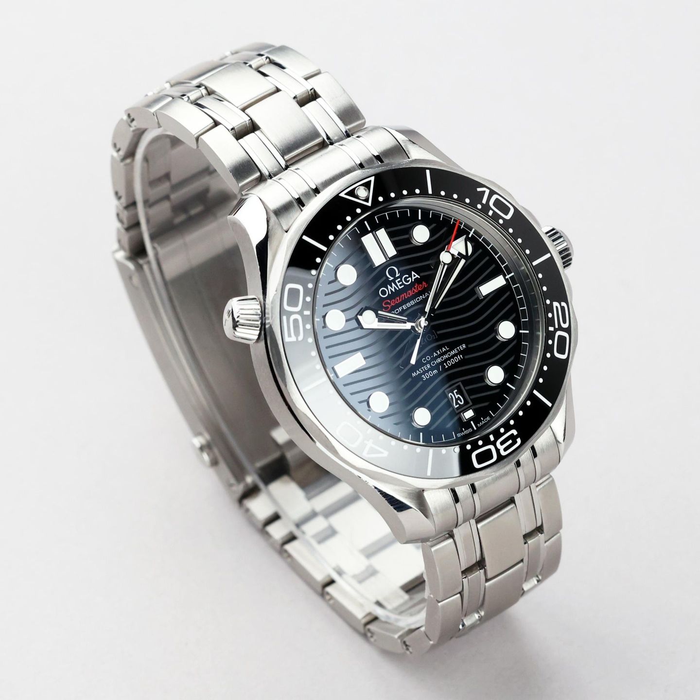 Omega Seamaster Diver 300 M 210.30.42.20.01.001 (2024) - Black dial 42 mm Steel case (2/8)