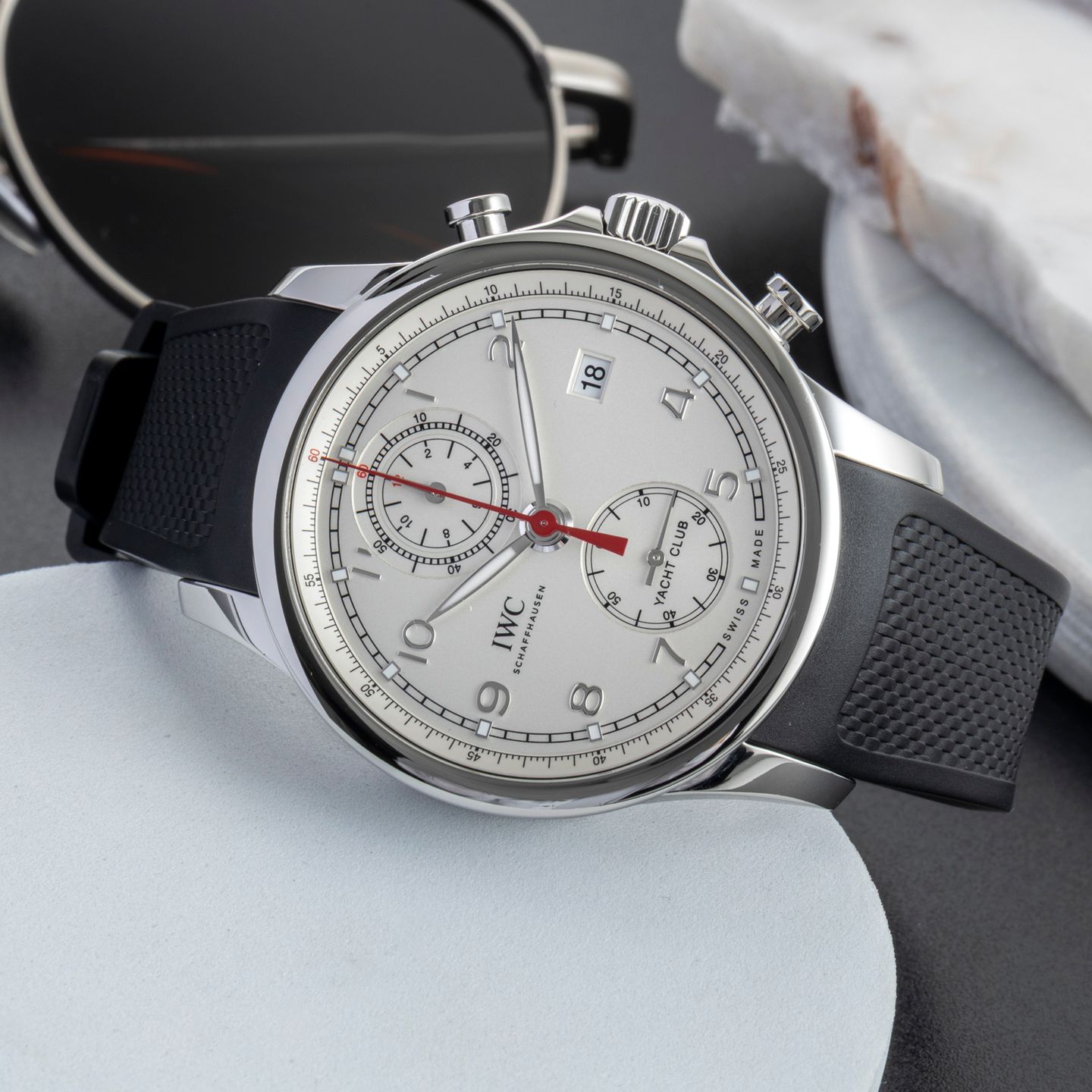 IWC Portuguese Yacht Club Chronograph IW390502 (Unknown (random serial)) - Silver dial 44 mm Steel case (2/8)