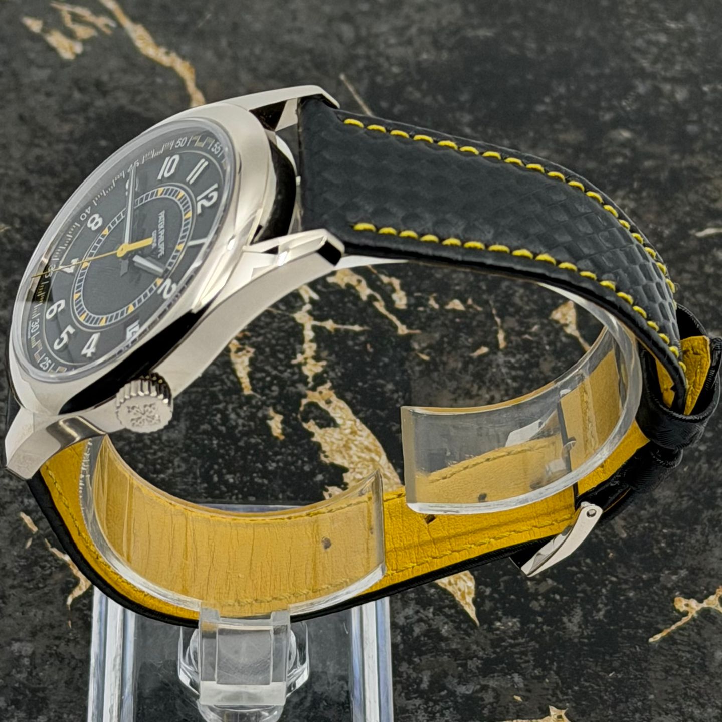 Patek Philippe Calatrava 6007G-001 (2026) - Black dial 40 mm White Gold case (6/8)