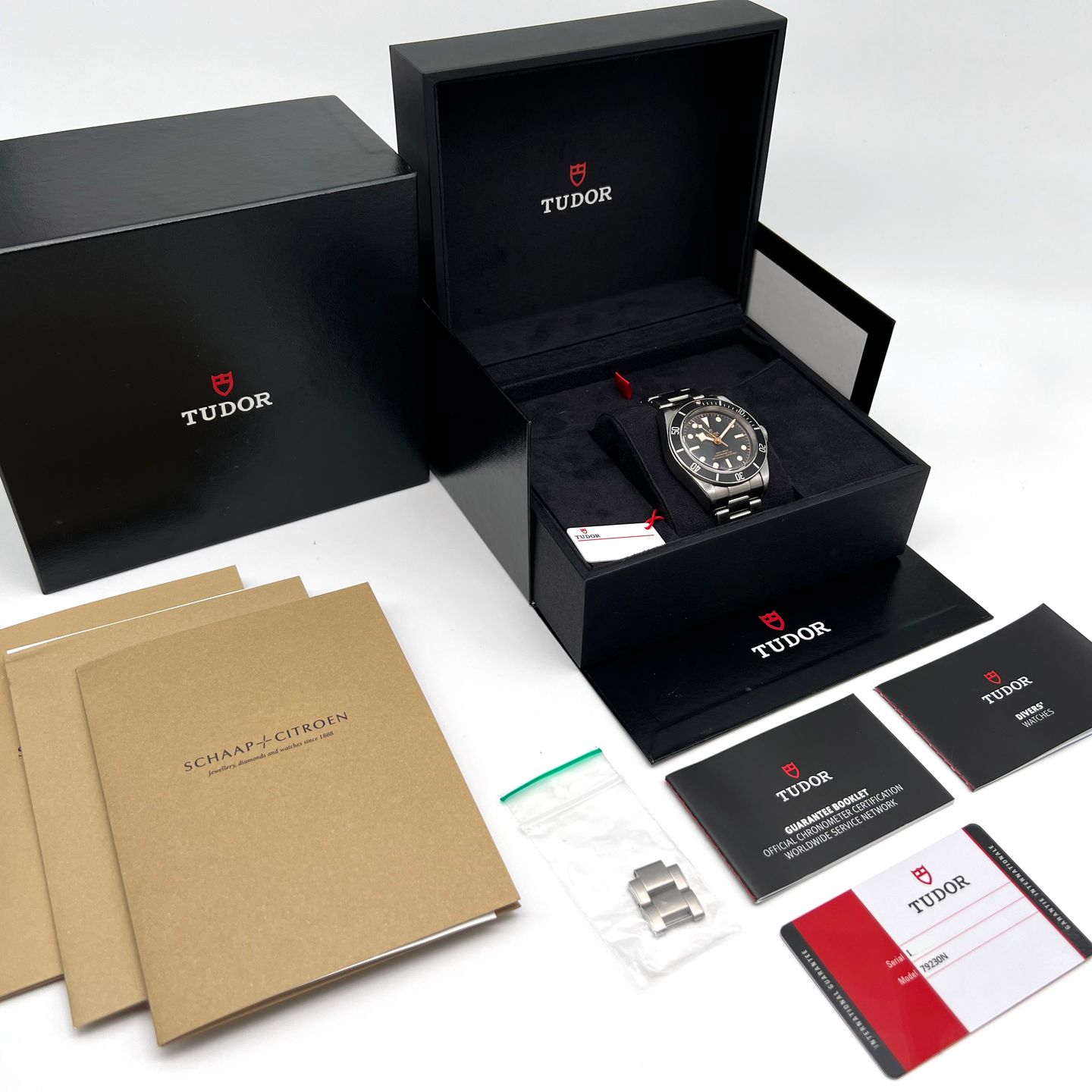Tudor Black Bay 79230N (2018) - Black dial 41 mm Steel case (1/8)