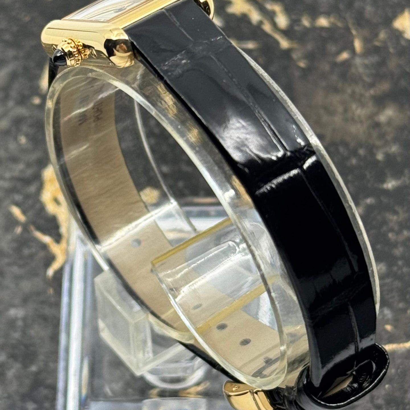 Cartier Tank Louis Cartier WGTA0352 (2025) - Silver dial 17 mm Yellow Gold case (8/8)