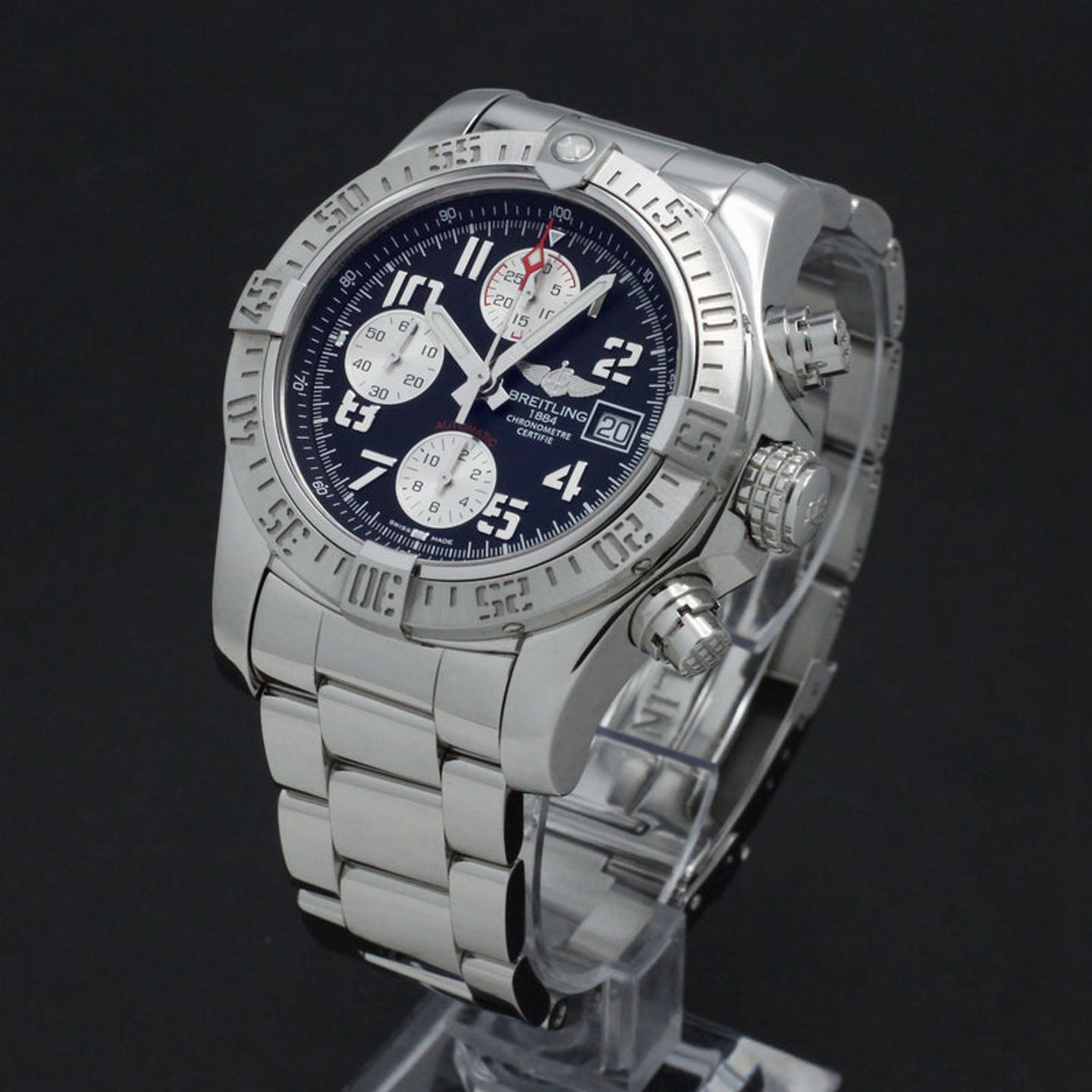 Breitling Avenger II A13381 (2014) - Black dial 43 mm Steel case (2/7)