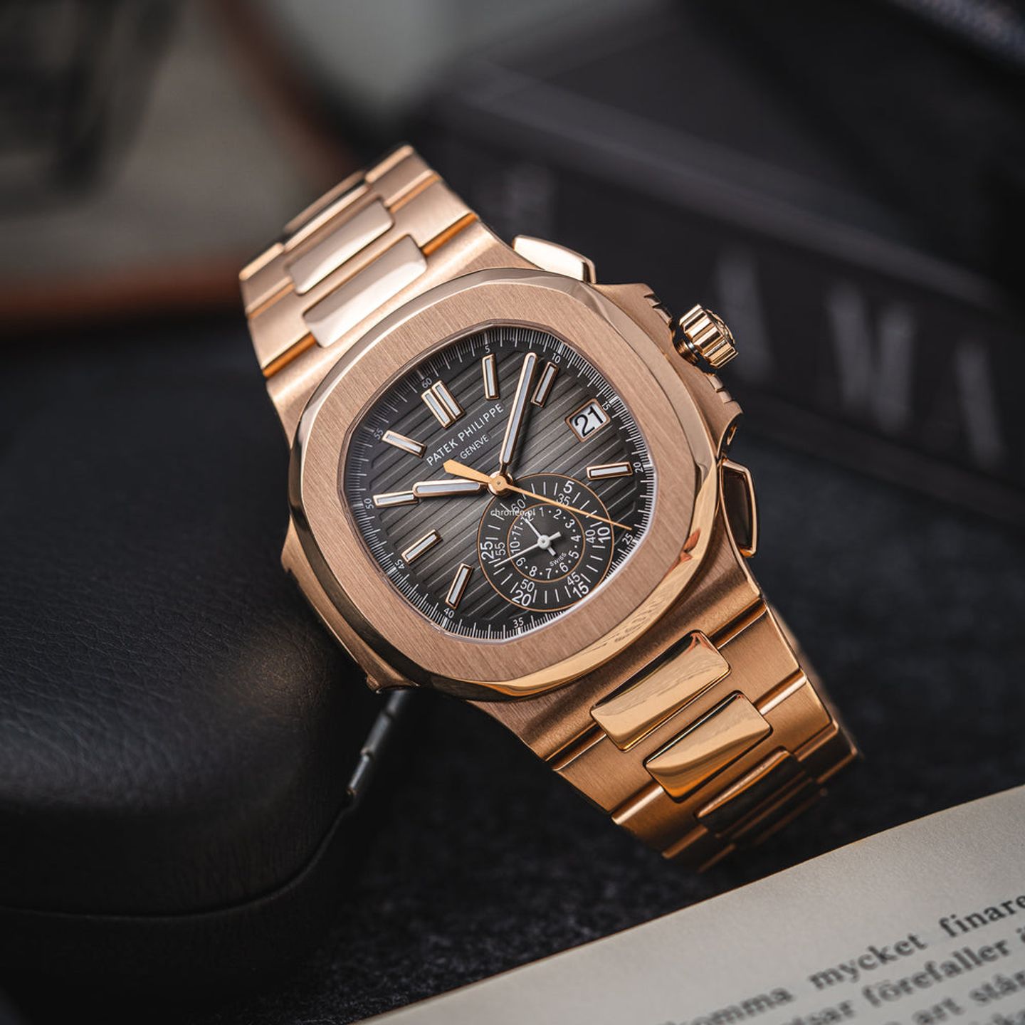 Patek Philippe Nautilus 5980/1R-001 (2013) - Black dial 41 mm Rose Gold case (1/8)