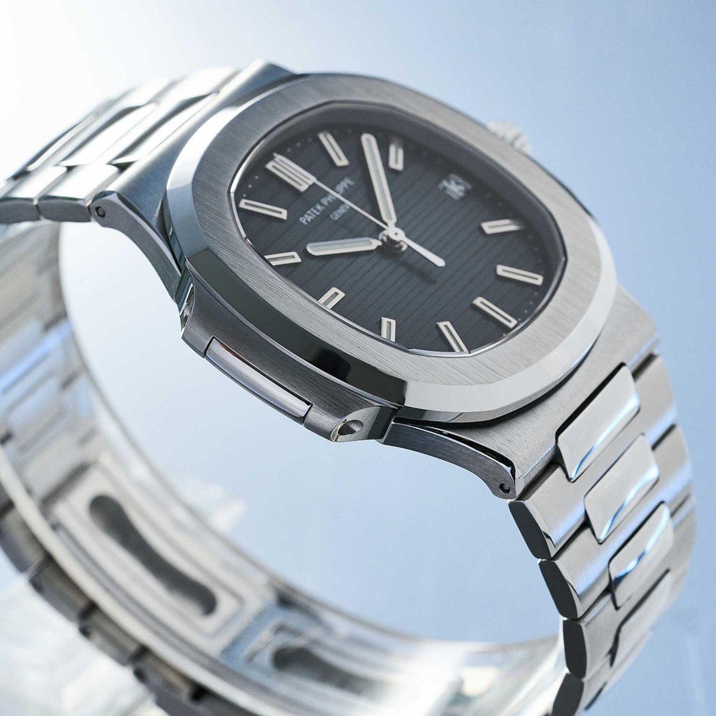 Patek Philippe Nautilus 5711/1A-010 - (4/8)
