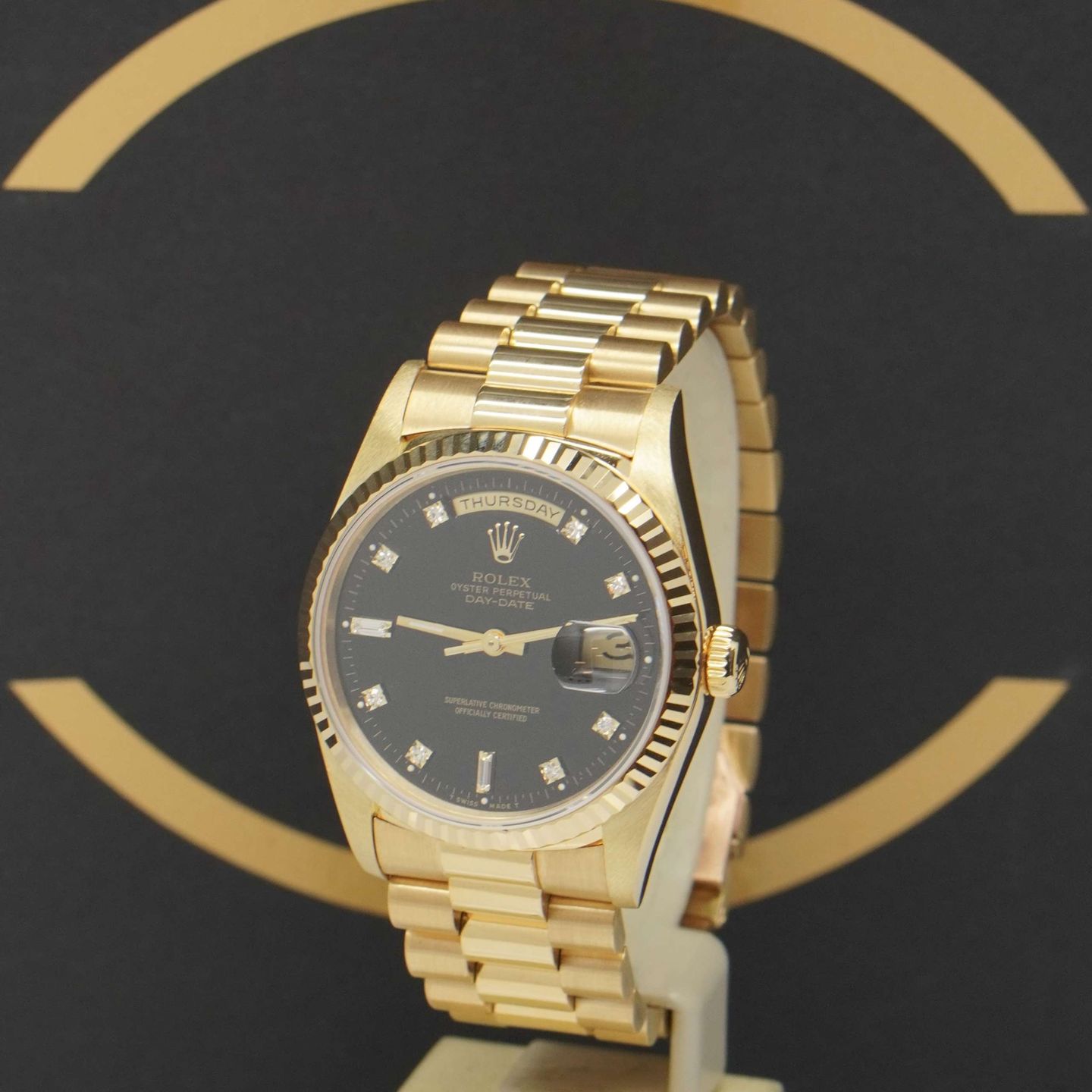 Rolex Day-Date 36 18238 (1994) - Black dial 36 mm Yellow Gold case (3/7)