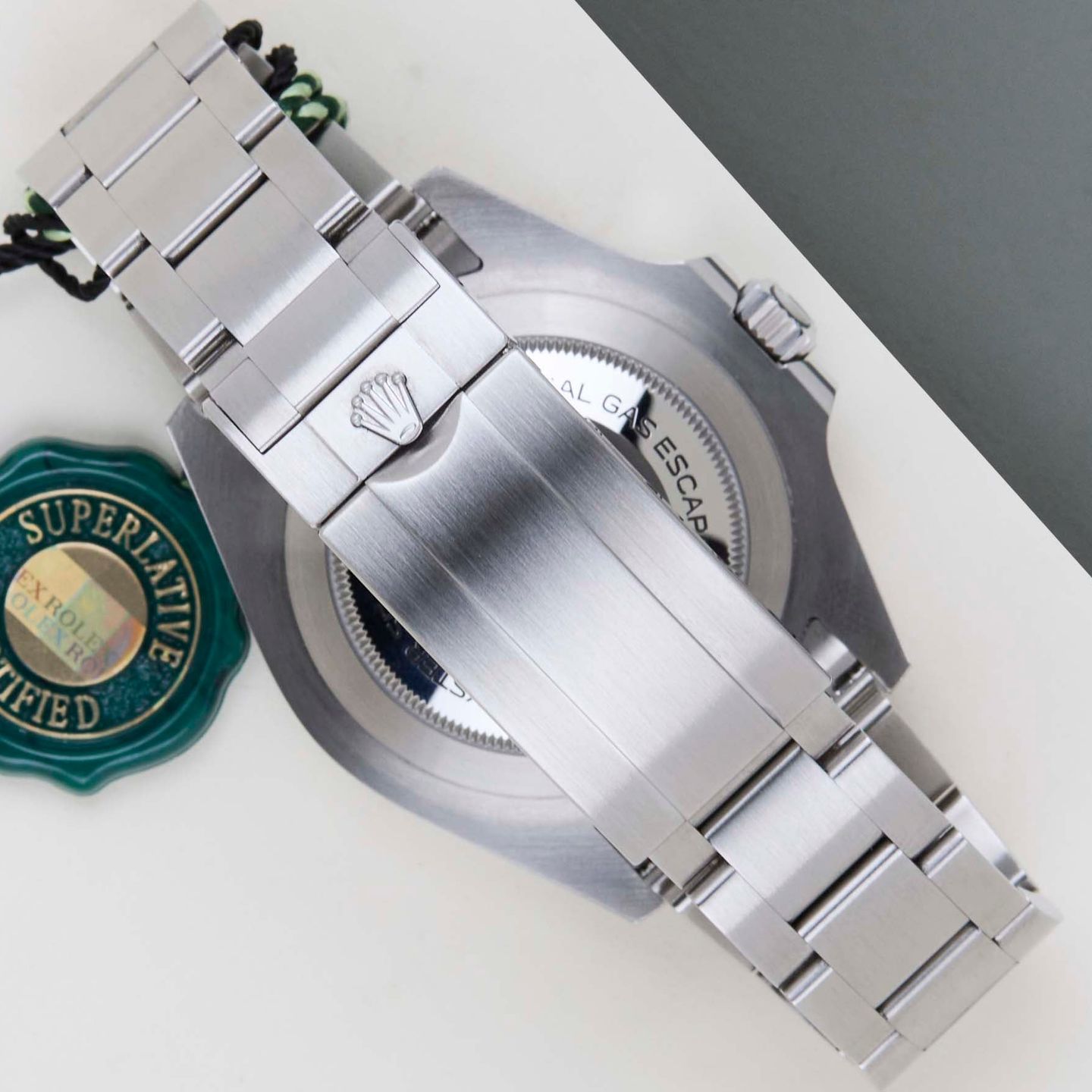 Rolex Sea-Dweller 126600 (2025) - Black dial 43 mm Steel case (6/8)