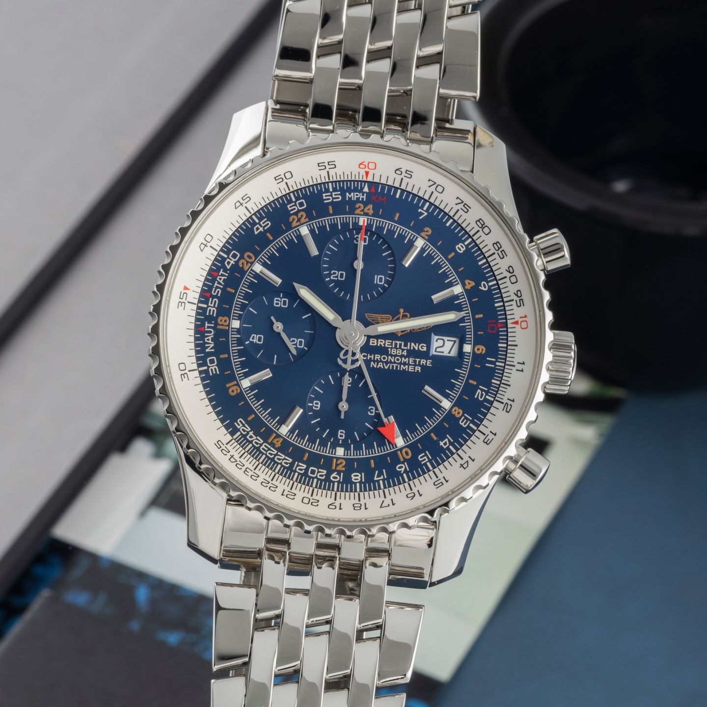 Breitling Navitimer World A24322 (2013) - 46mm Staal (3/8)