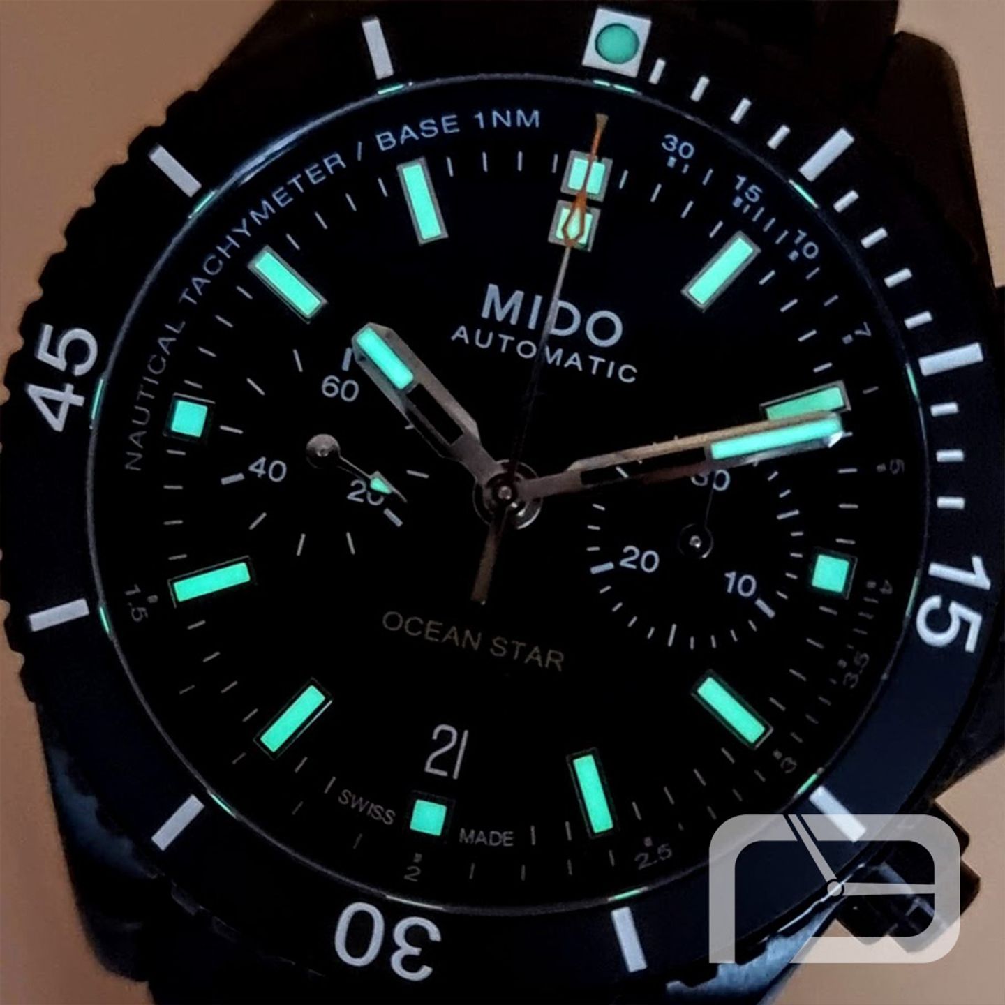 Mido Ocean Star M026.627.37.051.00 (2024) - Black dial 44 mm Steel case (5/8)