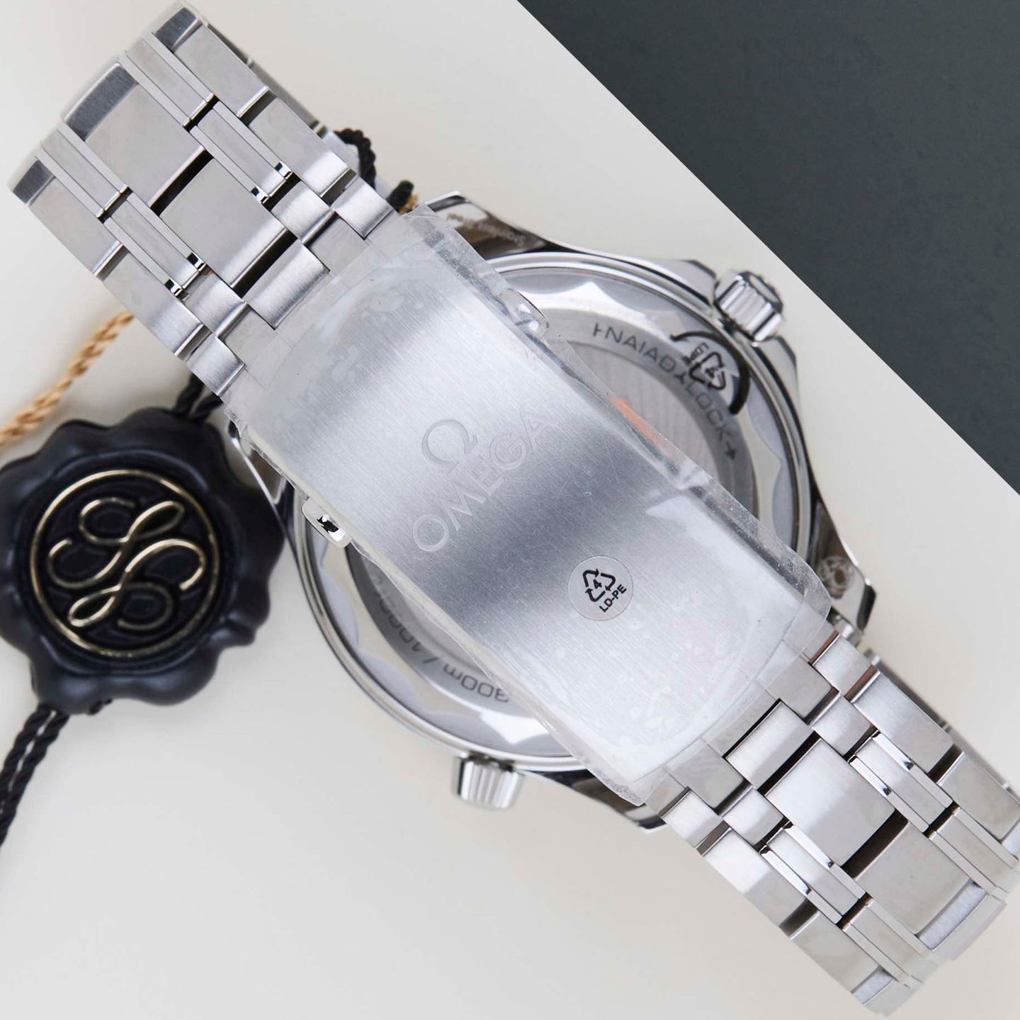 Omega Seamaster Diver 300 M 210.30.42.20.01.002 - (6/8)