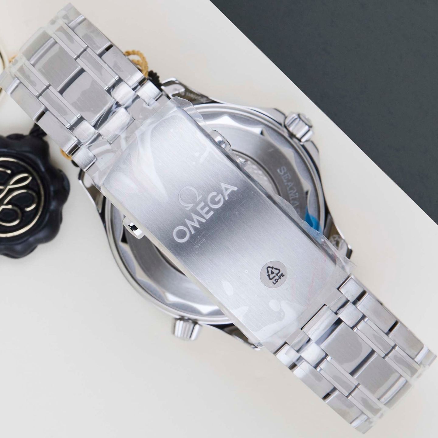 Omega Seamaster Diver 300 M 210.30.42.20.03.003 - (6/8)