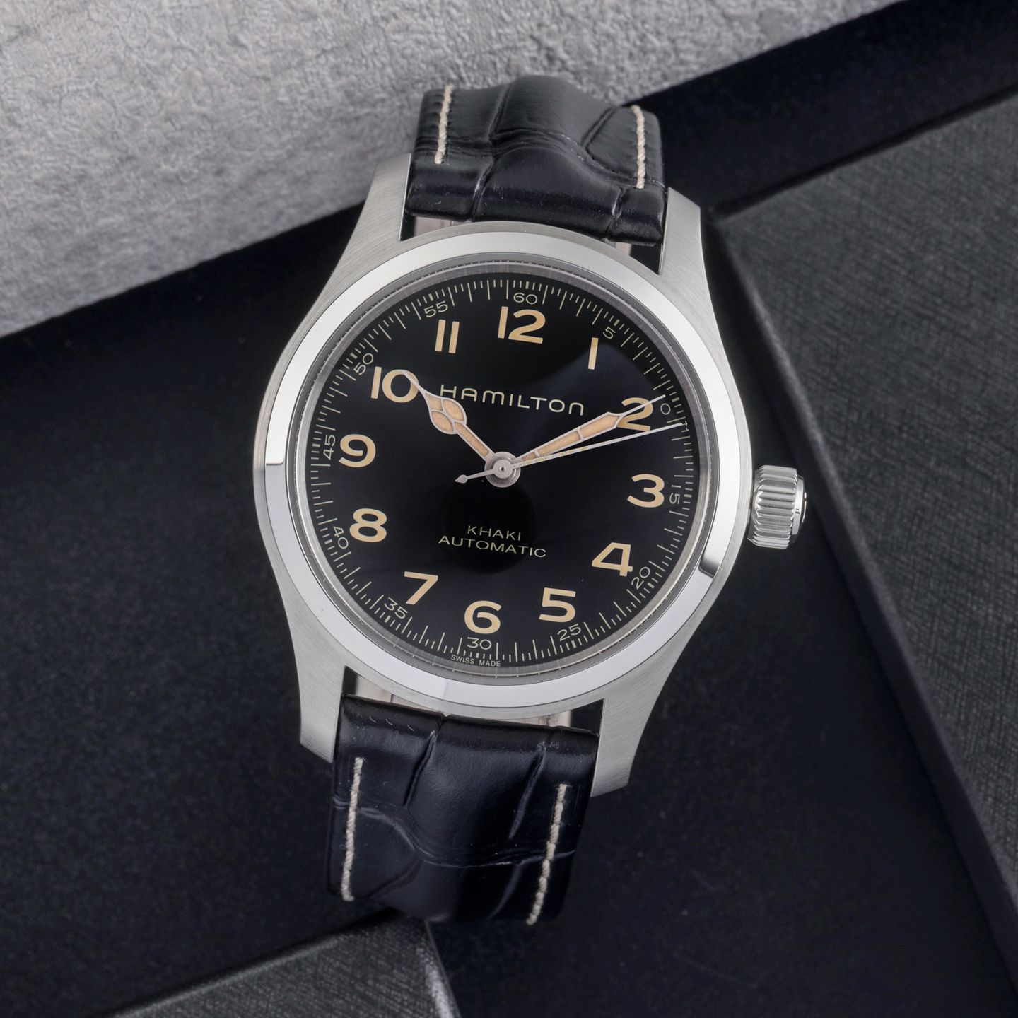 Hamilton Unknown H706050 (2024) - Black dial 42 mm Steel case (1/8)