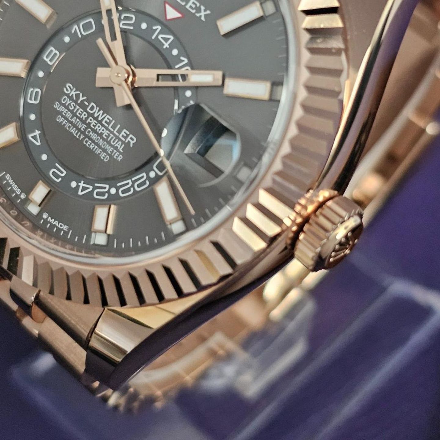 Rolex Sky-Dweller 336935 - (3/4)