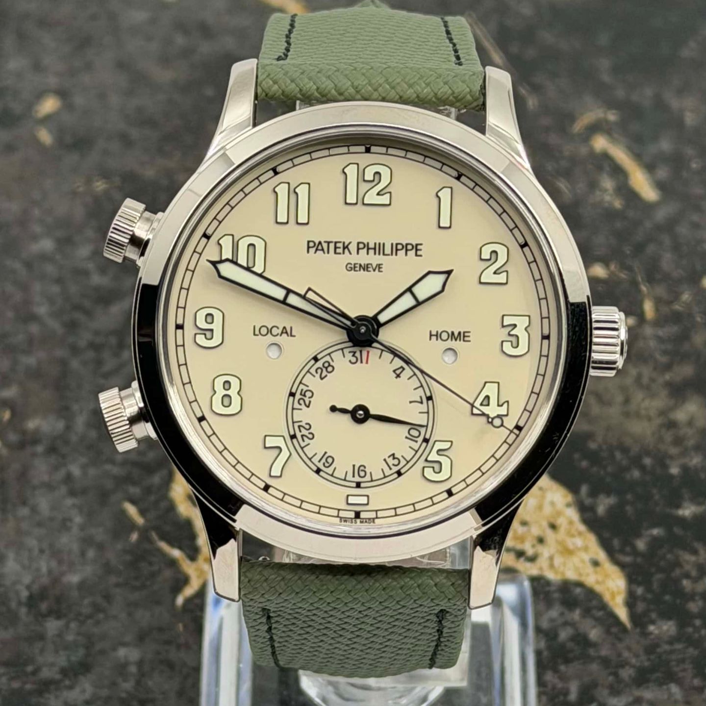 Patek Philippe Calatrava 5524G-010 - (2/8)
