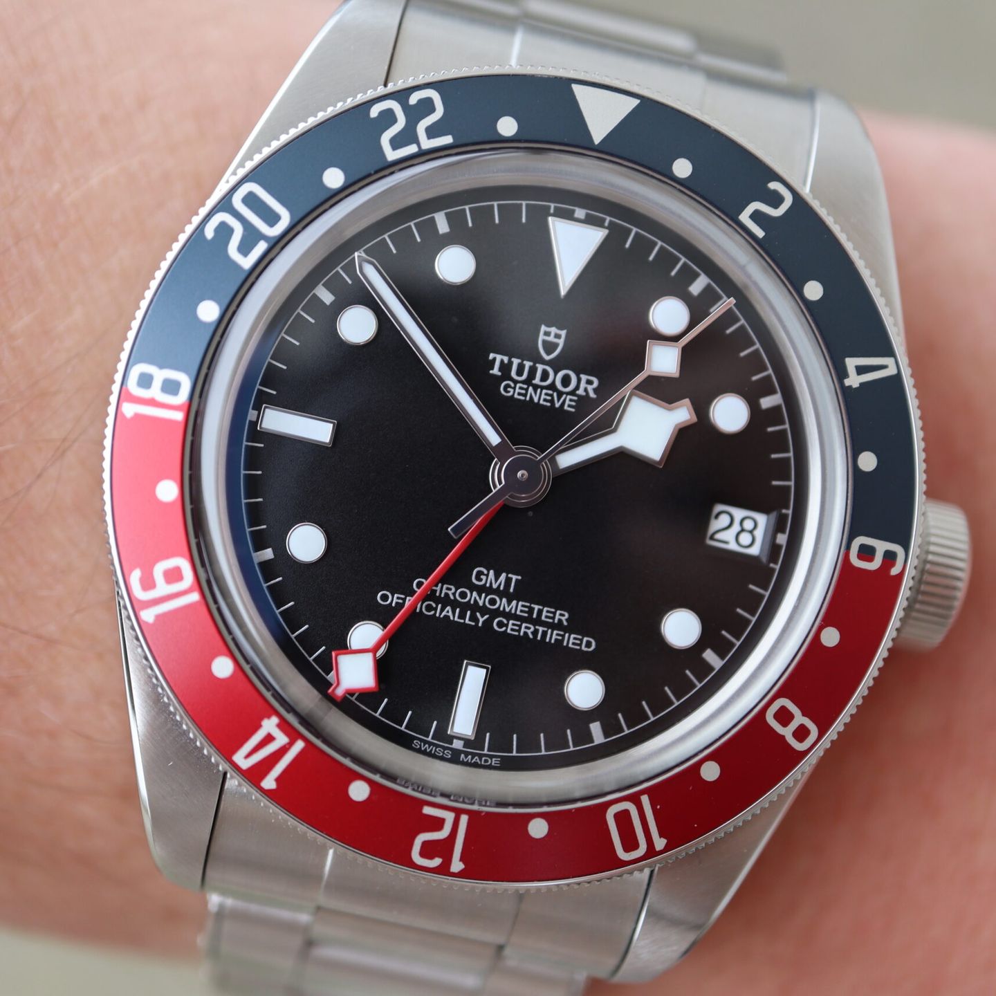 Tudor Black Bay GMT 79830RB (2022) - Black dial 41 mm Steel case (1/8)