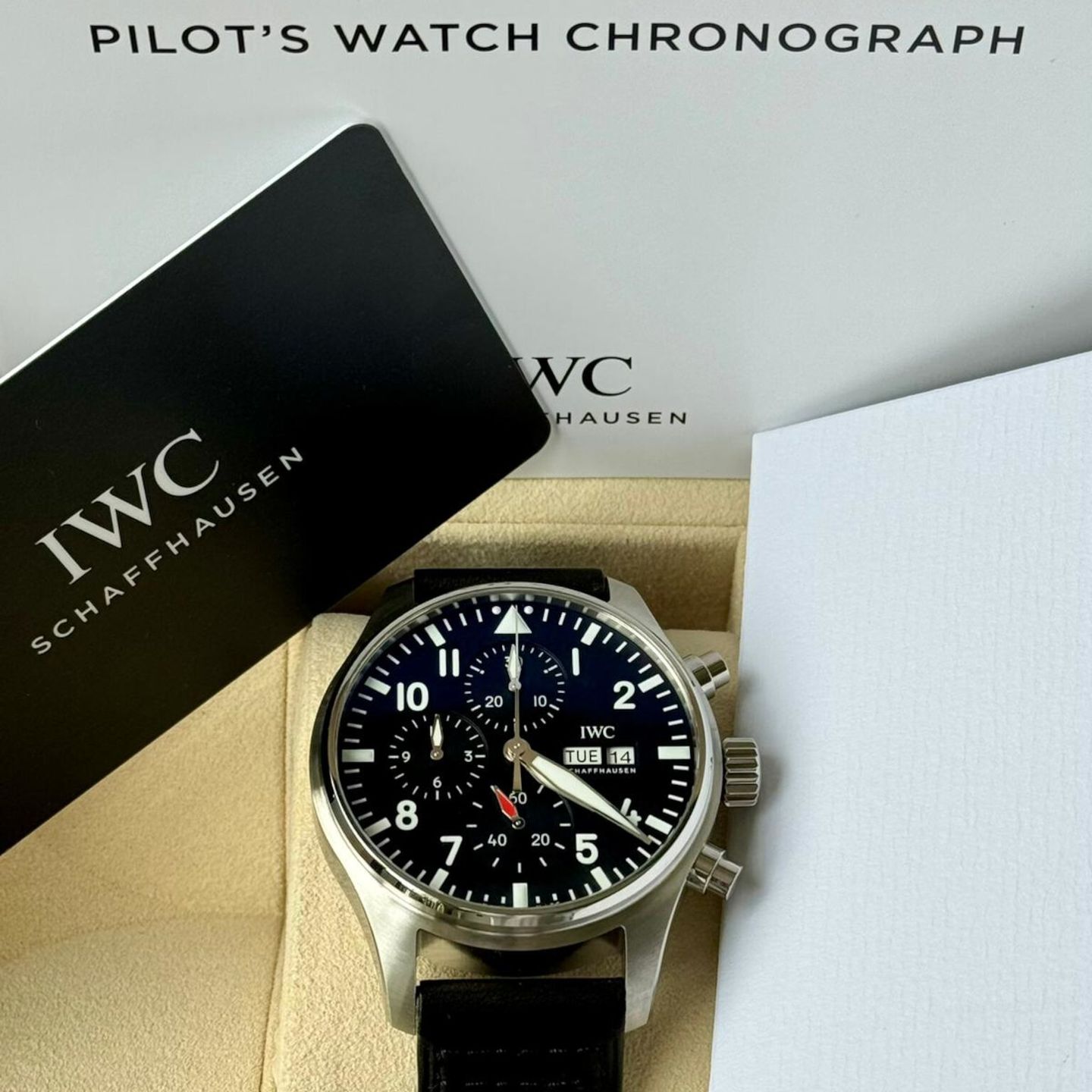 IWC Pilot Chronograph IW378001 (2024) - Zwart wijzerplaat 43mm Staal (3/3)