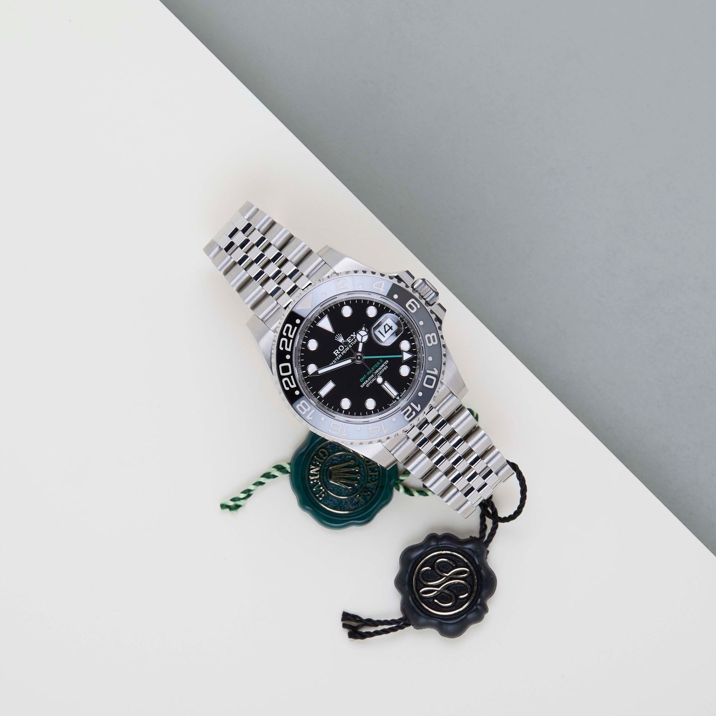 Rolex GMT-Master II 126710GRNR - (2/8)