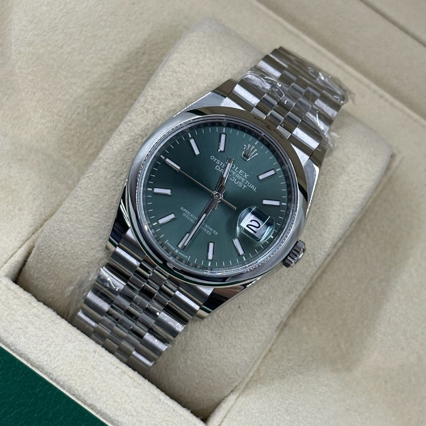 Rolex Datejust 36 126200 (2024) - Green dial 36 mm Steel case (8/8)