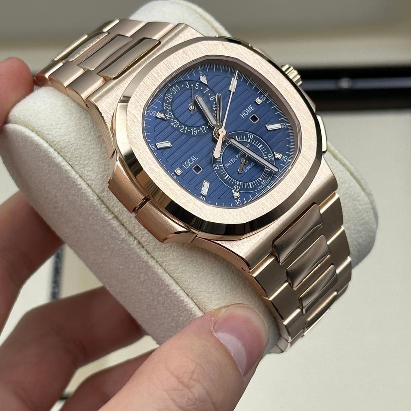 Patek Philippe Nautilus 5990/1R-001 - (7/10)