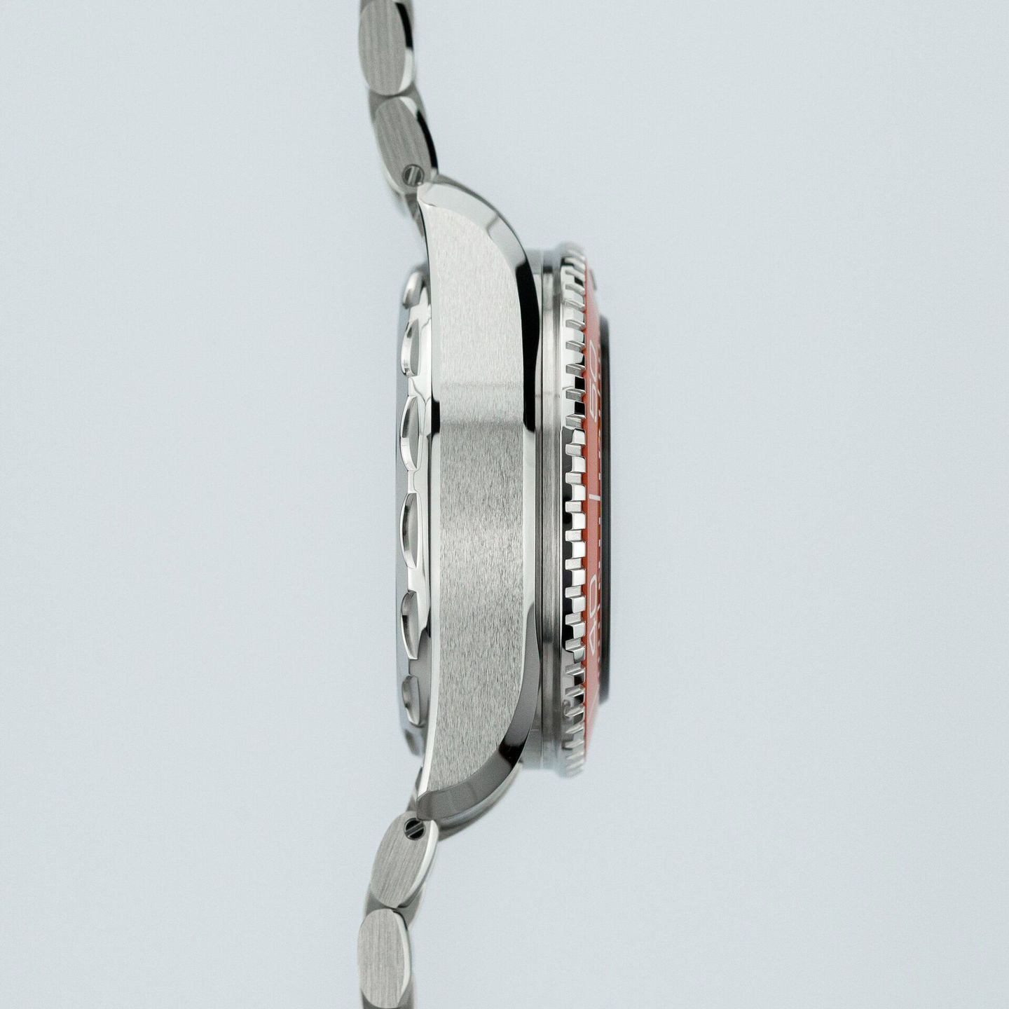 Omega Seamaster Planet Ocean 215.30.46.21.06.001 - (7/8)