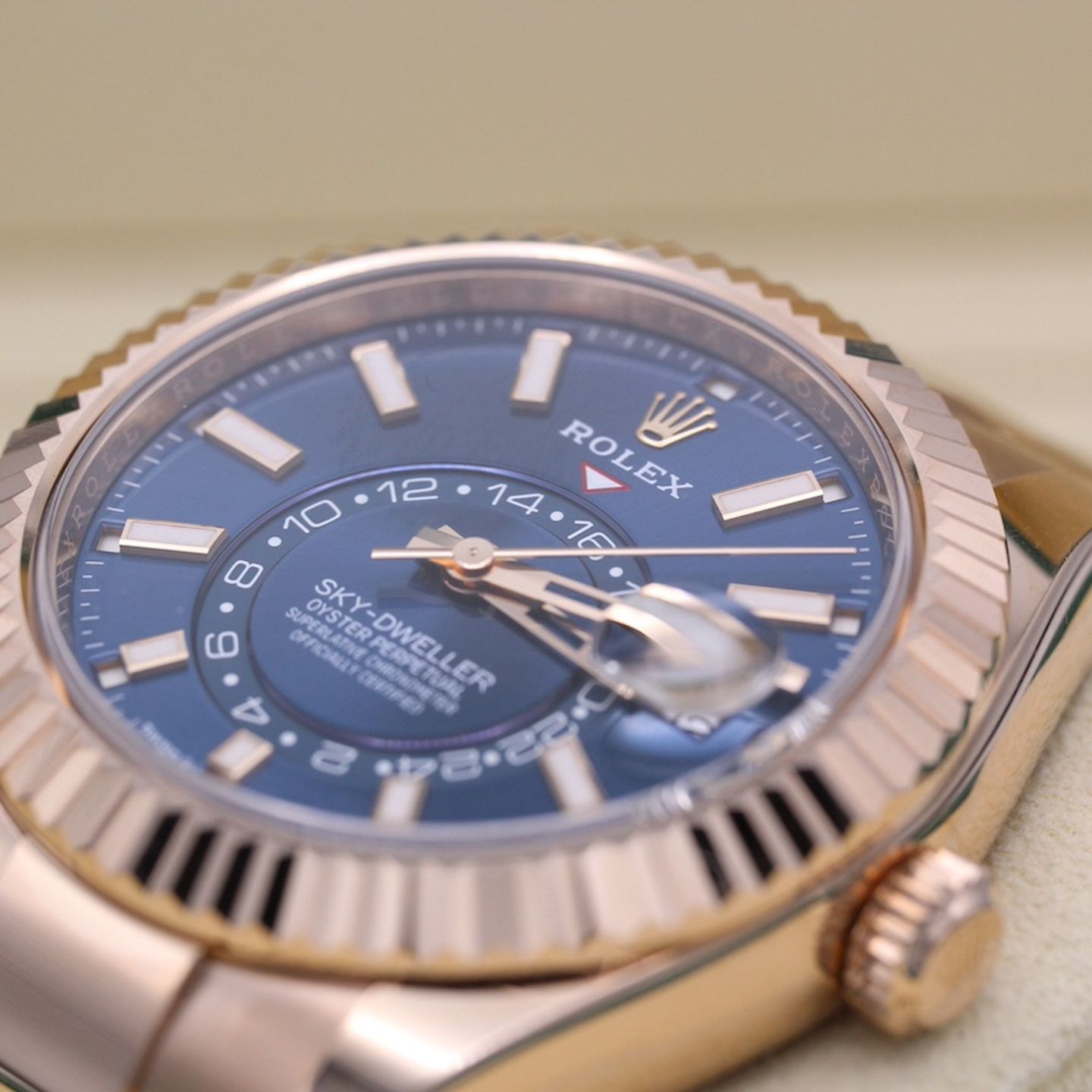 Rolex Sky-Dweller 326935 (2023) - Blue dial 42 mm Rose Gold case (8/8)