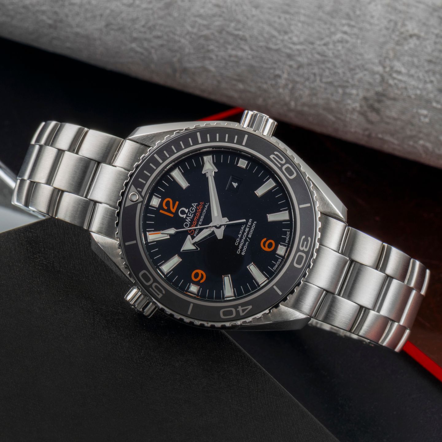 Omega Seamaster Planet Ocean 232.33.38.20.01.002 - (2/8)