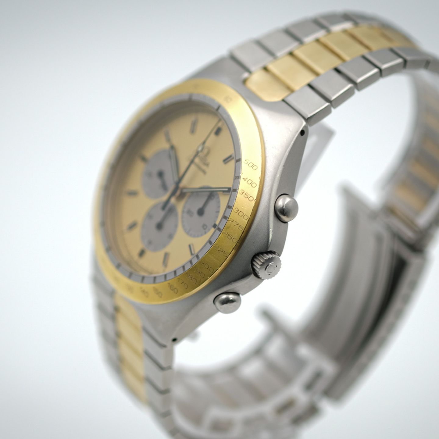 Omega Speedmaster 1450040 (Unknown (random serial)) - Yellow dial 42 mm Steel case (7/8)