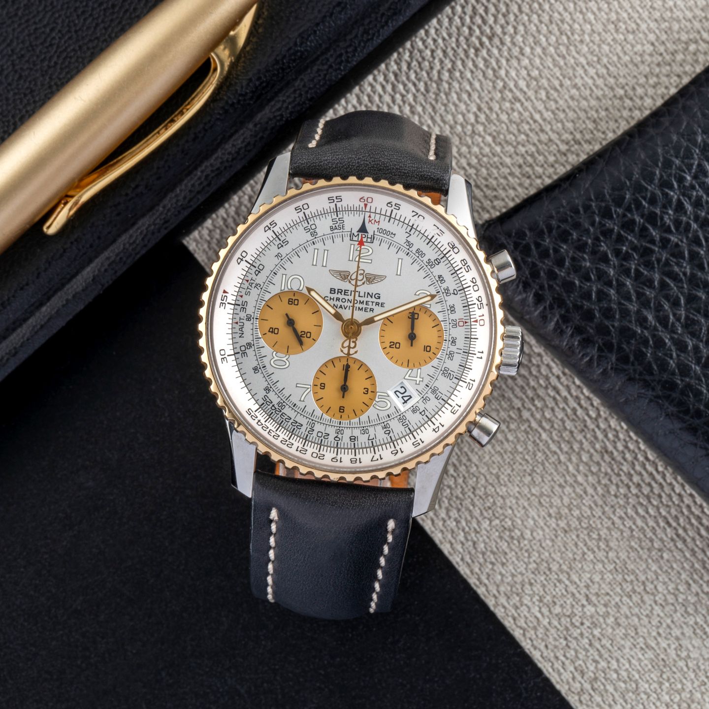 Breitling Navitimer D23322 - (1/8)