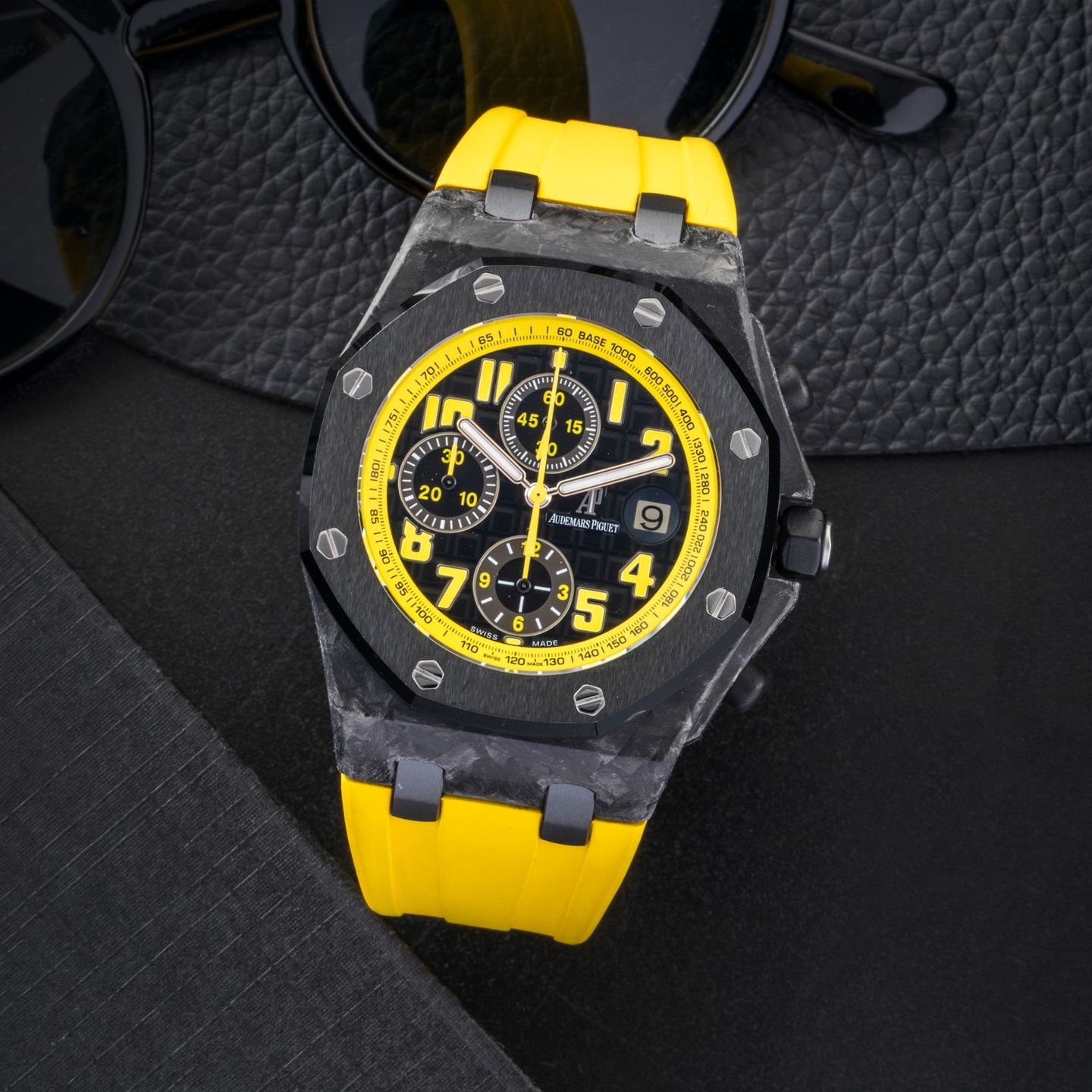 Audemars Piguet Royal Oak Offshore Chronograph 26176FO (2013) - Zwart wijzerplaat 42mm Carbon (1/8)