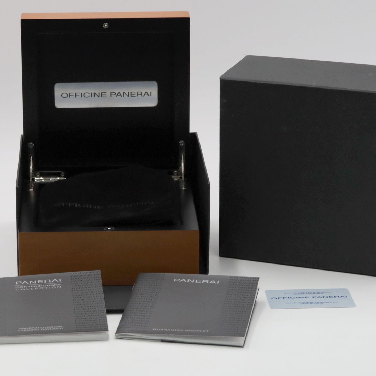 Panerai Luminor Chrono PAM00250 (Unknown (random serial)) - Black dial 44 mm Steel case (8/8)