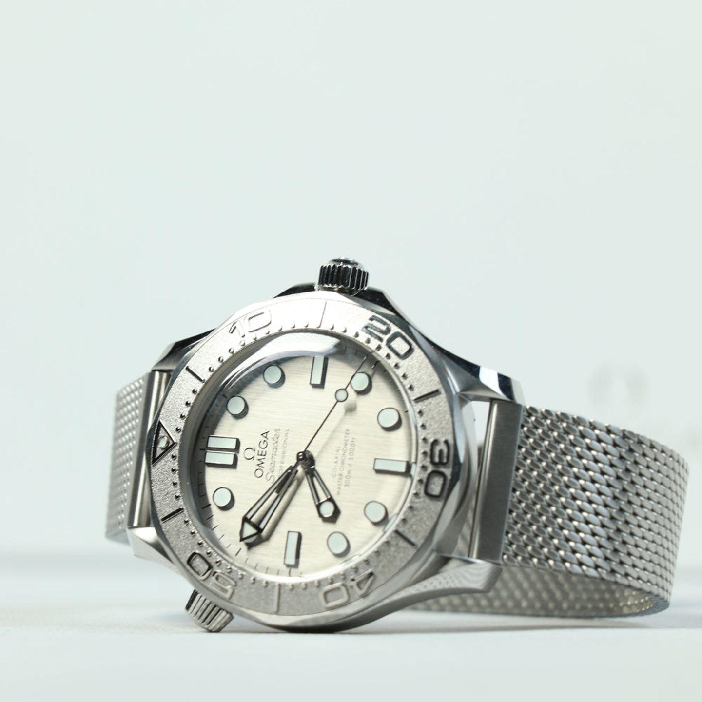 Omega Seamaster Diver 300 M 210.30.42.20.06.002 (2026) - Grijs wijzerplaat 42mm Staal (1/2)