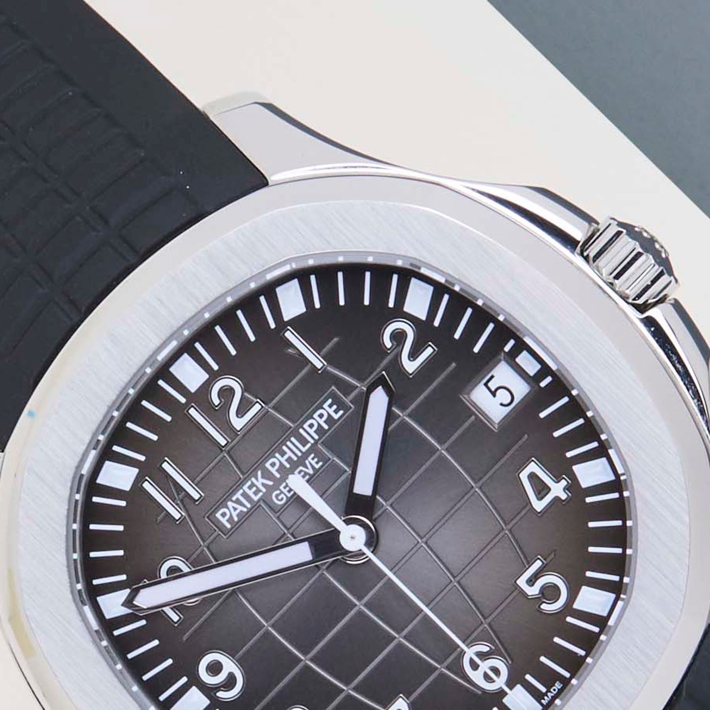 Patek Philippe Aquanaut 5167/1A-001 (2022) - Black dial 40 mm Steel case (3/8)