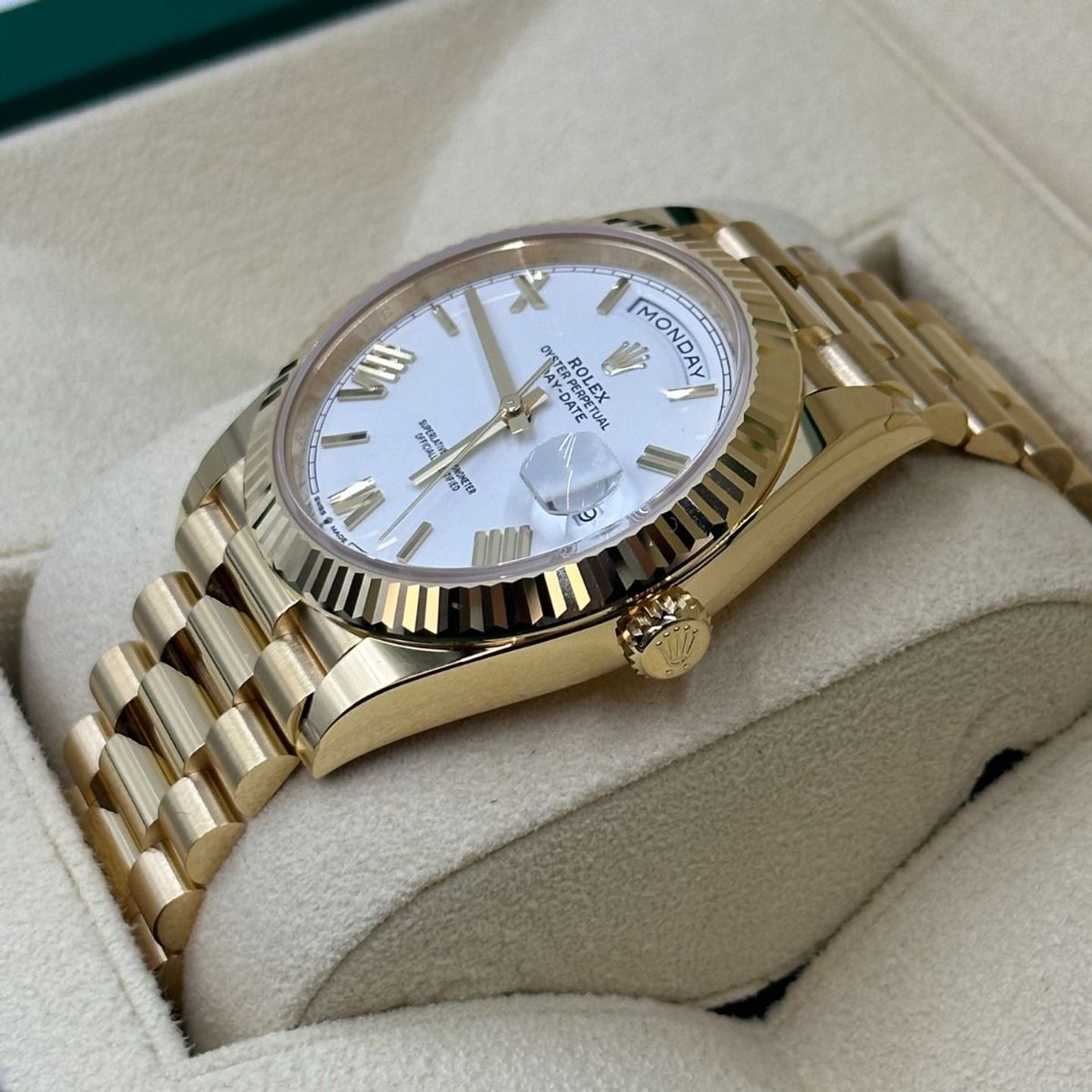 Rolex Day-Date 40 228238 (2023) - Wit wijzerplaat 40mm Geelgoud (6/8)