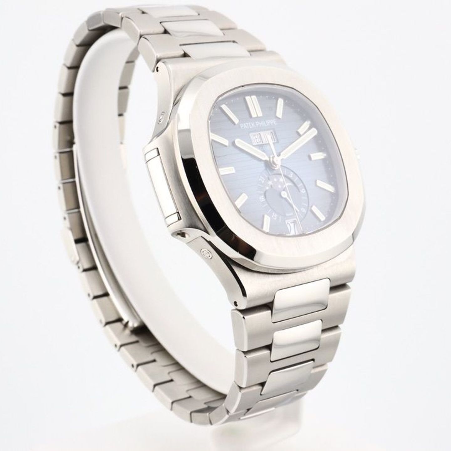 Patek Philippe Nautilus 5726/1A-014 (2019) - Blue dial 40 mm Steel case (8/8)