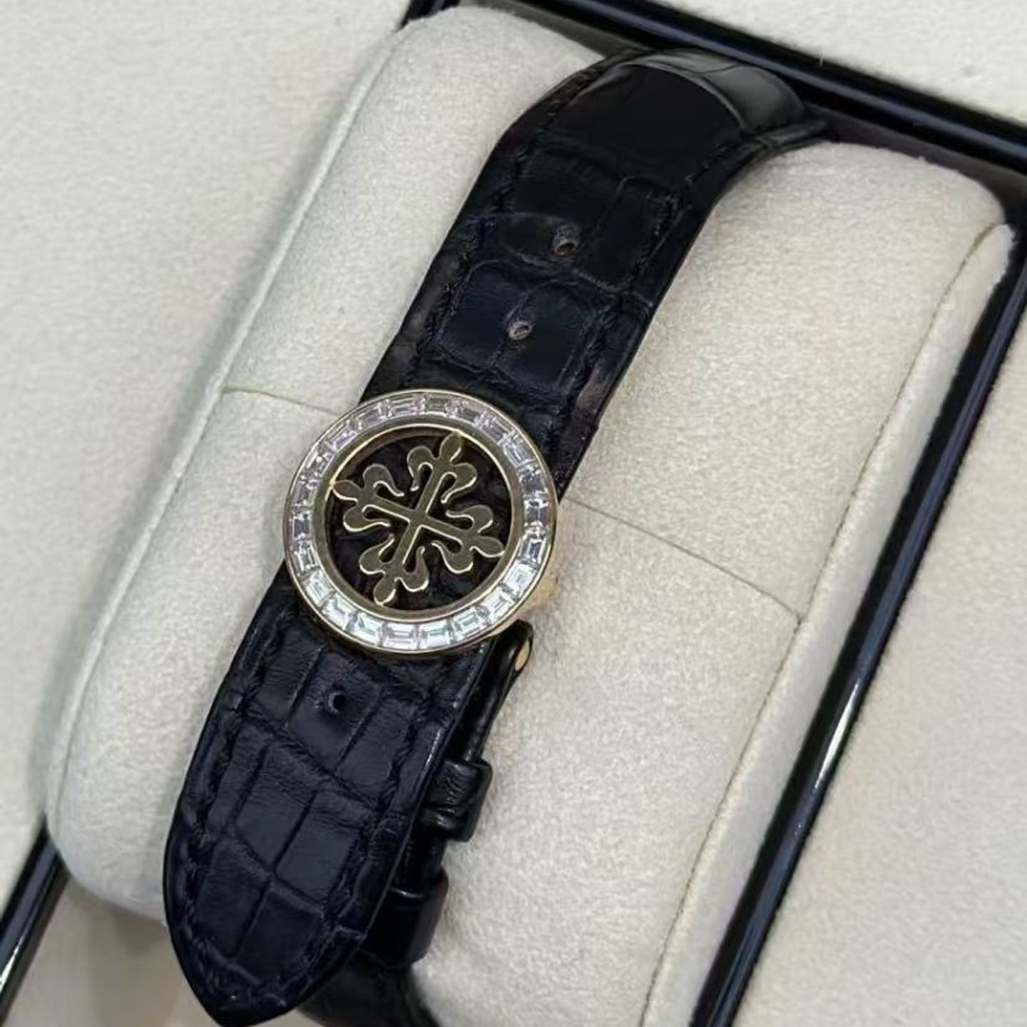 Patek Philippe Annual Calendar Chronograph 5961R-010 - (2/3)
