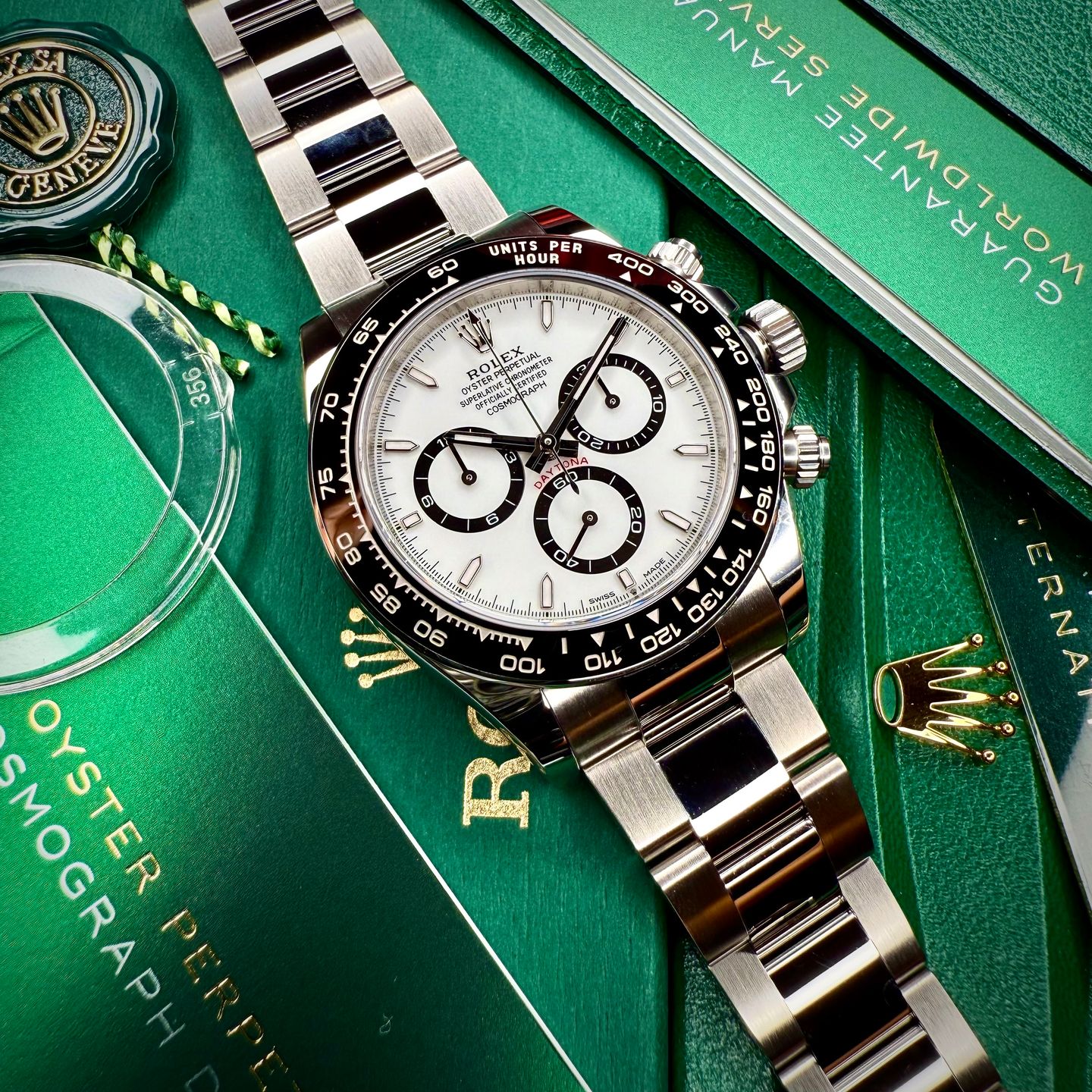 Rolex Daytona 126500LN (2024) - White dial 40 mm Steel case (1/8)