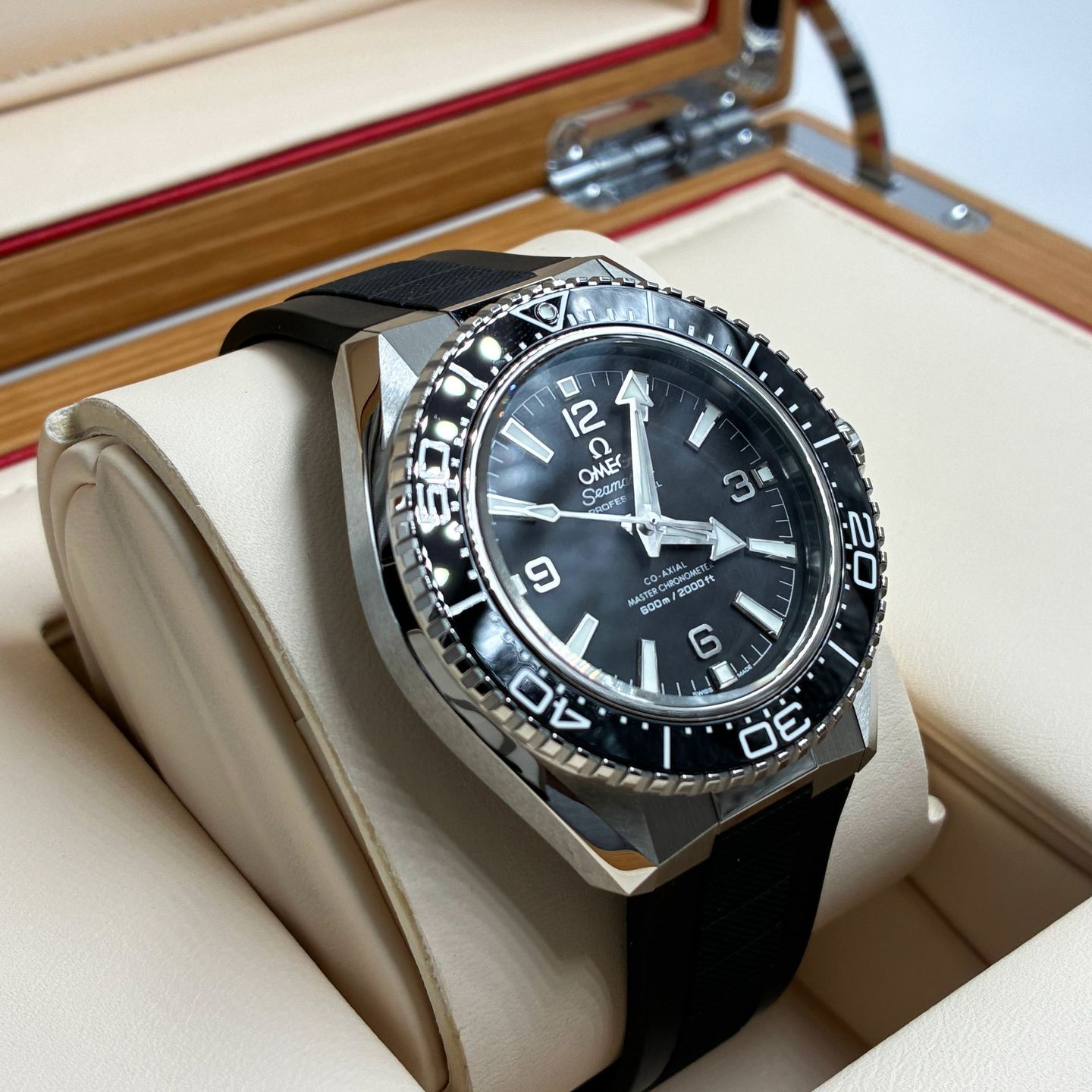 Omega Seamaster Planet Ocean 217.32.42.21.01.001 - (4/8)
