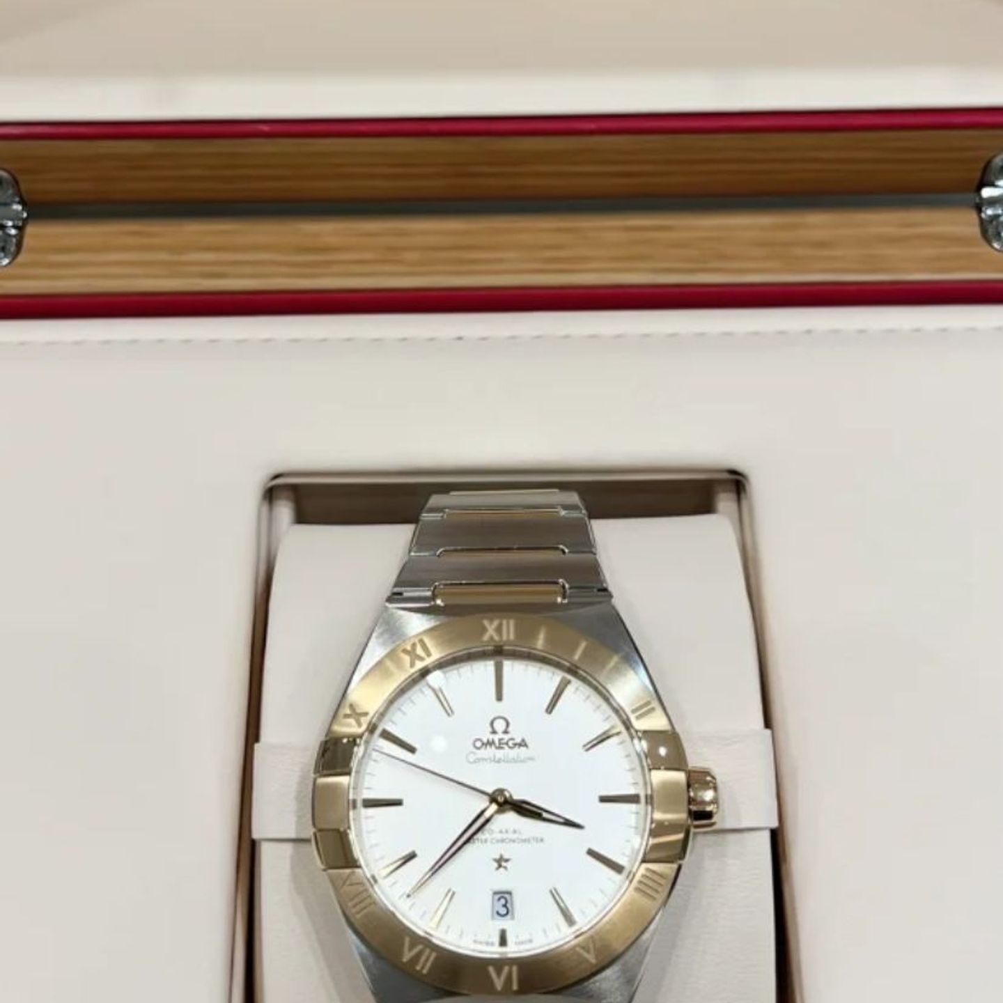 Omega Constellation 131.20.39.20.02.002 - (2/3)