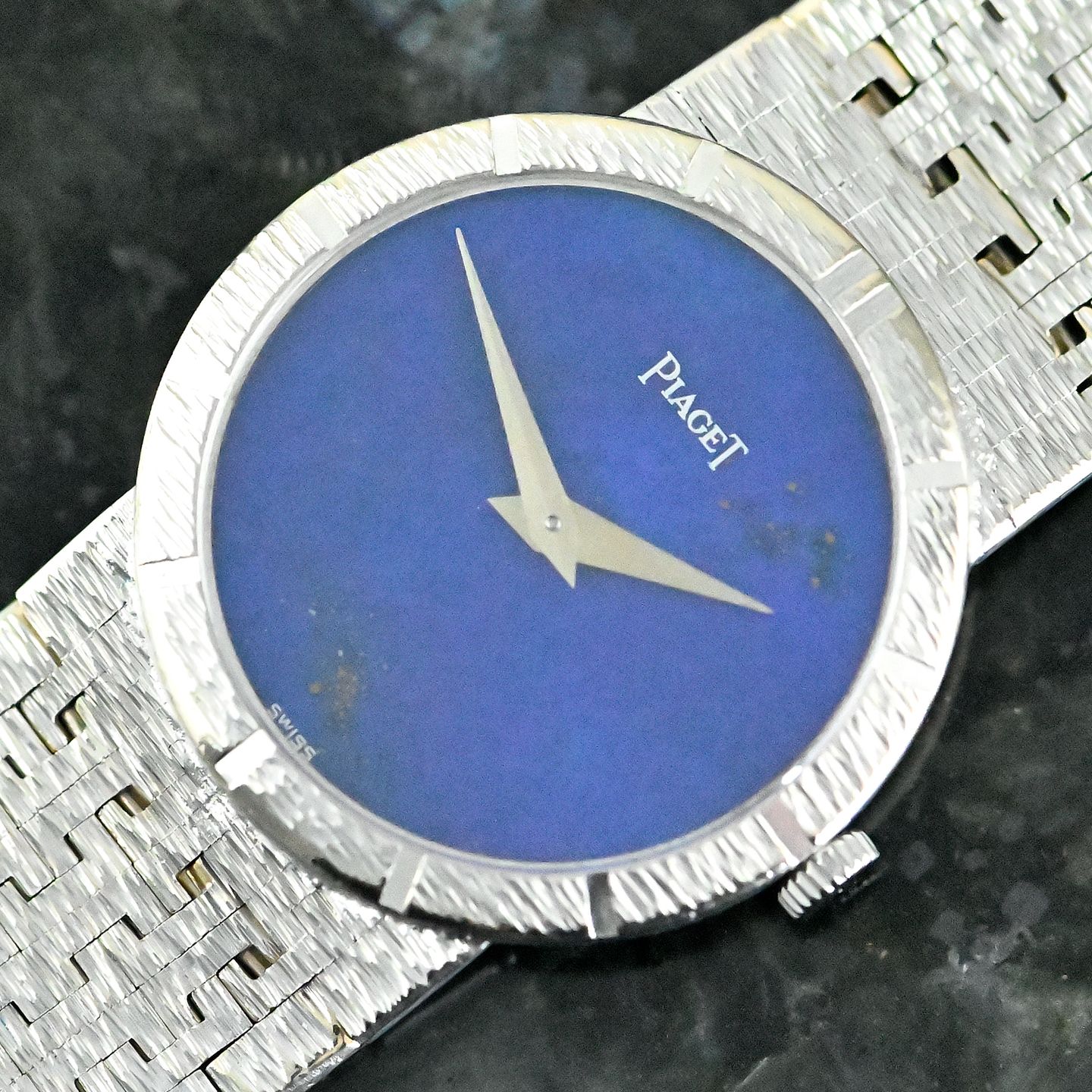 Piaget Vintage 9701 A 6 (1970) - Blauw wijzerplaat 24mm Witgoud (1/8)