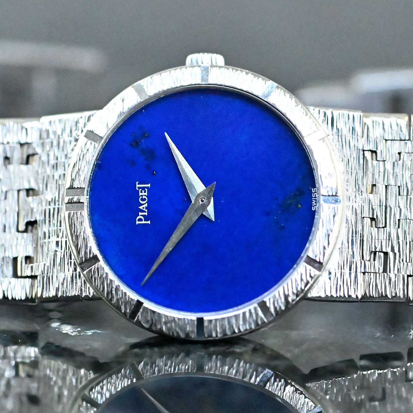 Piaget Vintage 9701 A 6 (1970) - Blauw wijzerplaat 24mm Witgoud (2/8)