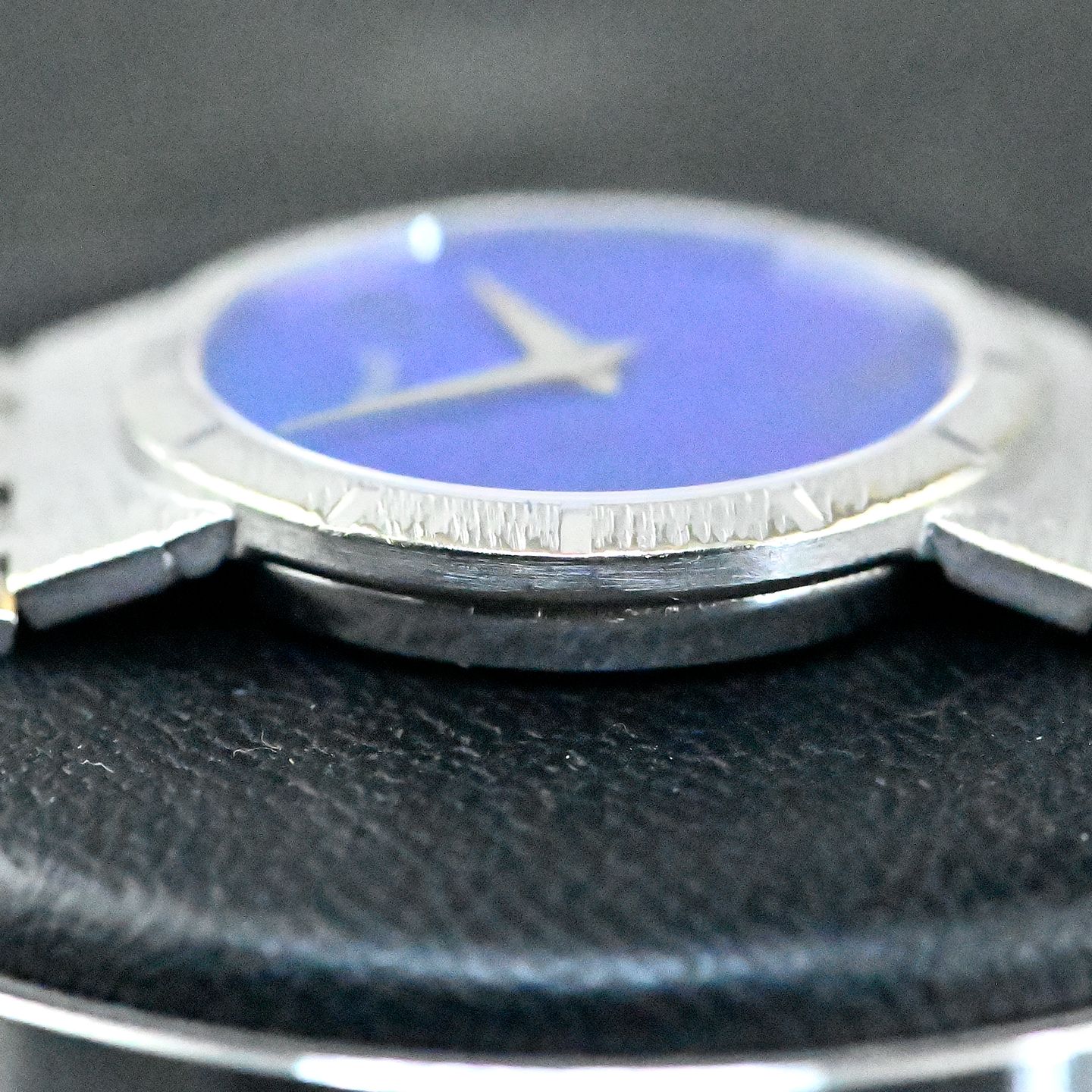 Piaget Vintage 9701 A 6 (1970) - Blauw wijzerplaat 24mm Witgoud (7/8)