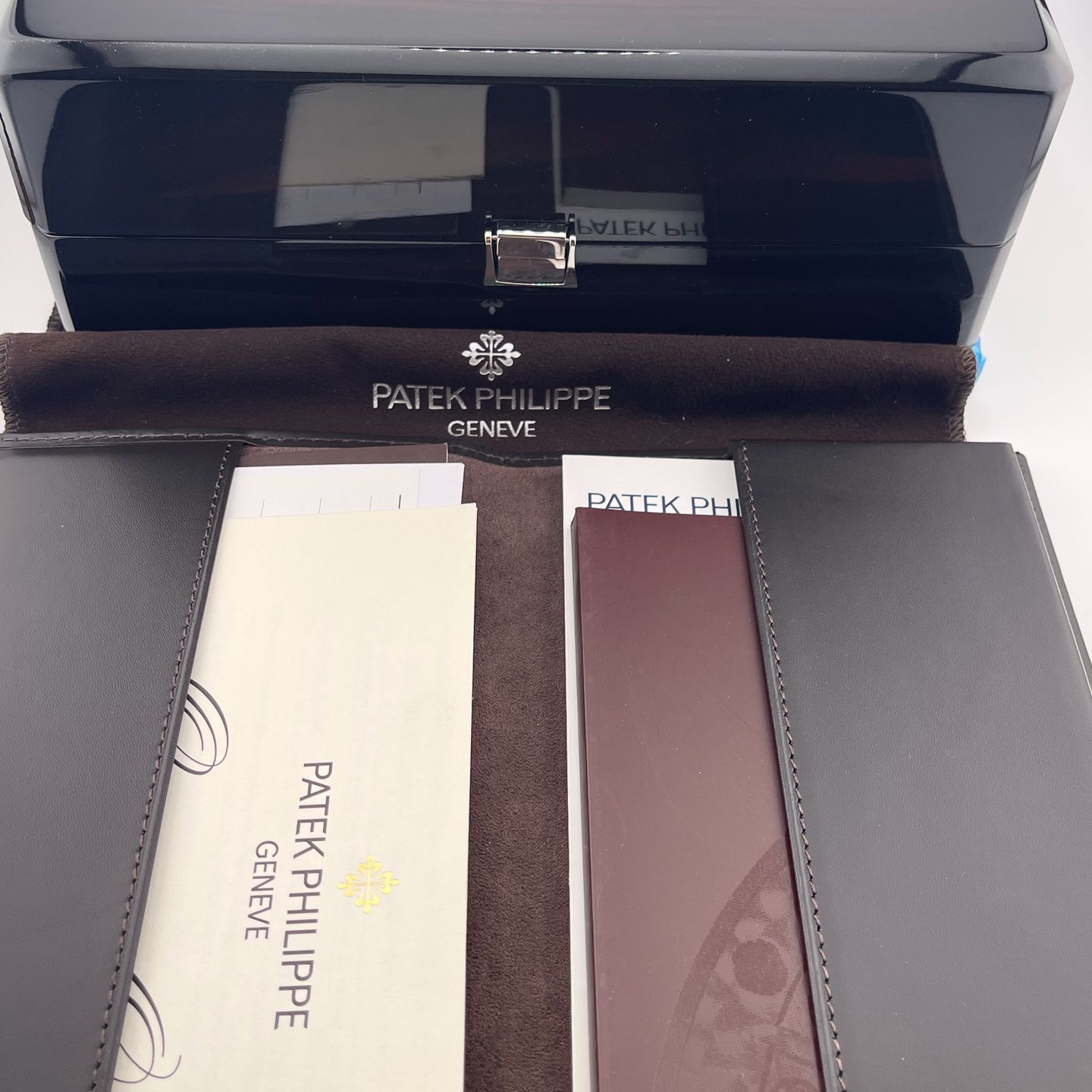 Patek Philippe Annual Calendar 5146P-001 - (6/6)