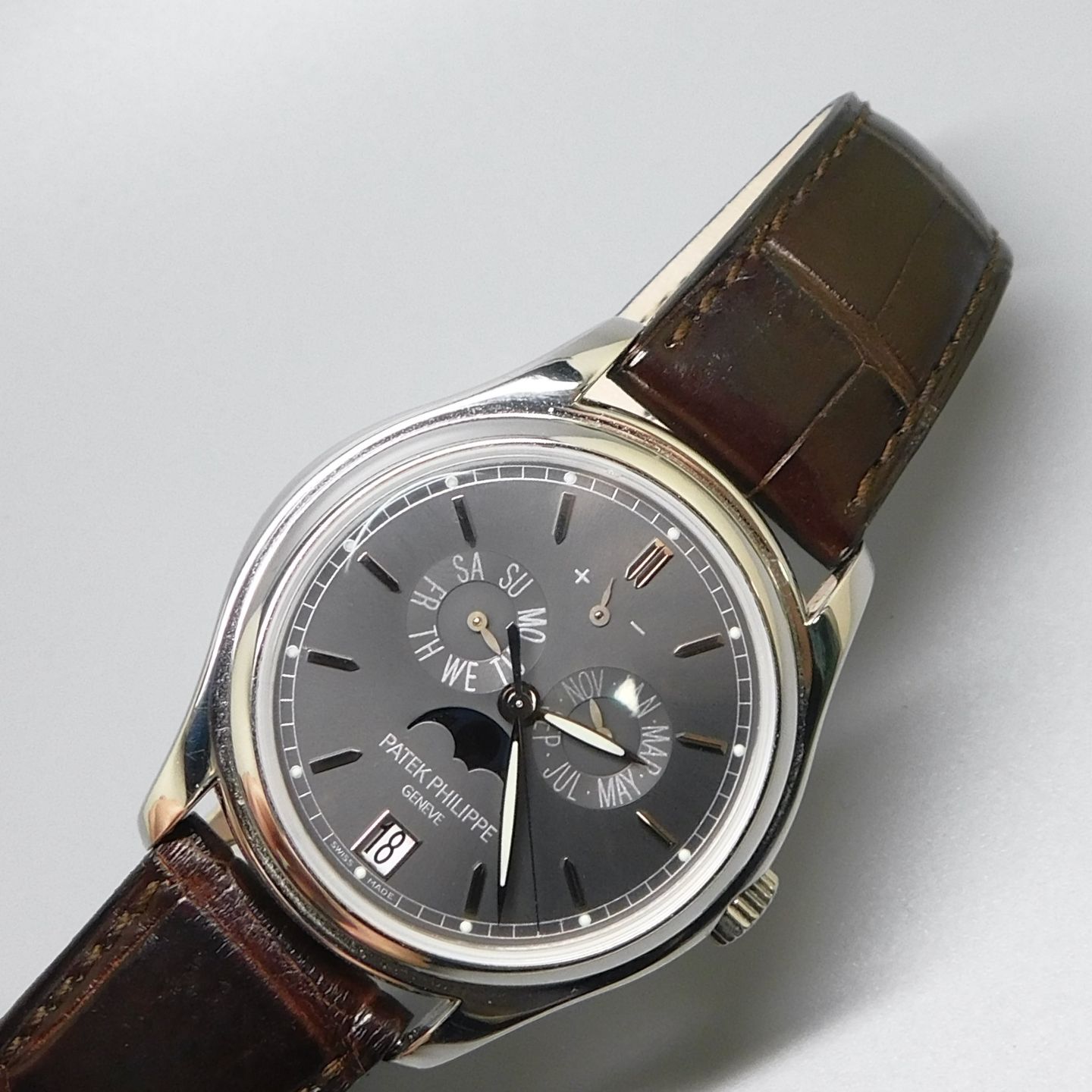 Patek Philippe Annual Calendar 5146P-001 - (1/6)