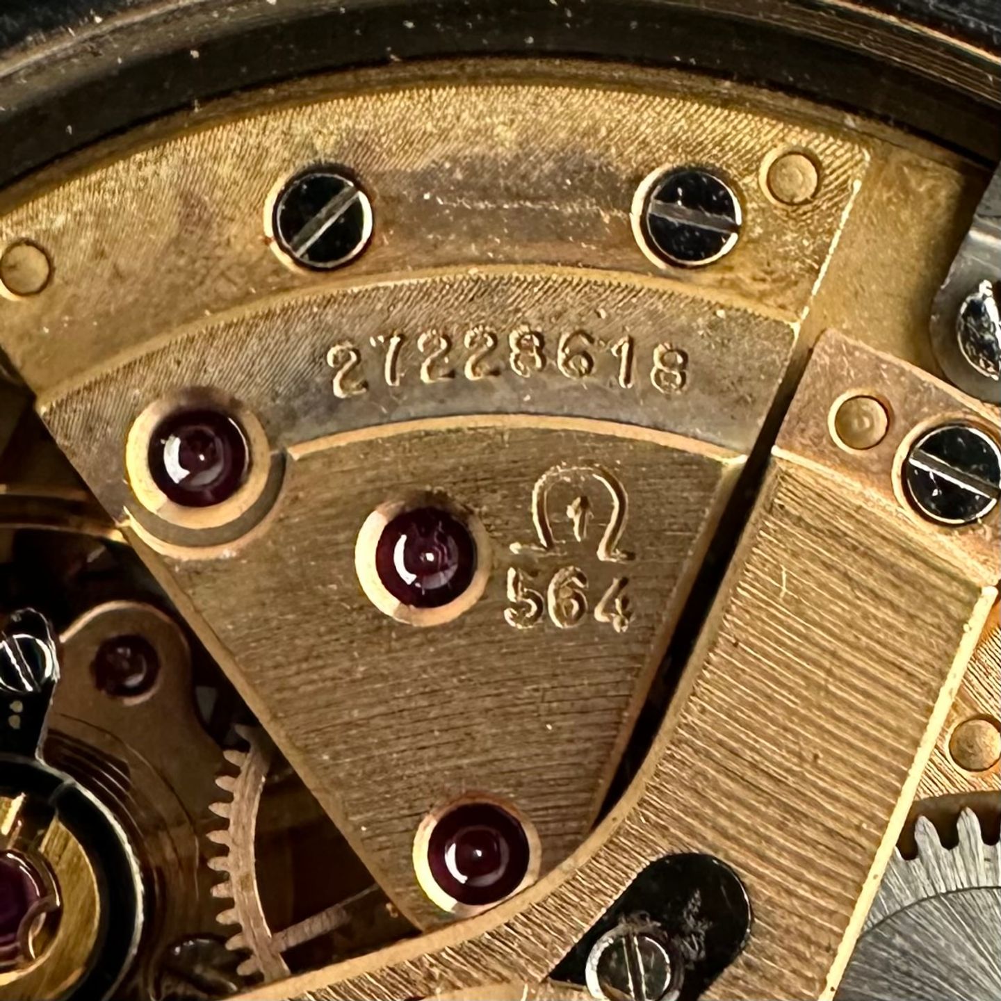 Omega Constellation 168.017 (1968) - Silver dial 35 mm Steel case (4/8)