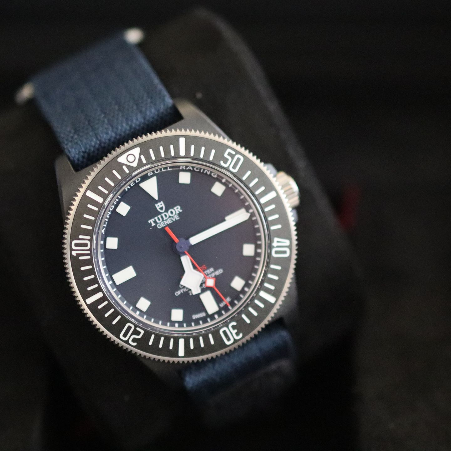 Tudor Pelagos 25707KN (2025) - Blue dial 42 mm Carbon case (4/8)