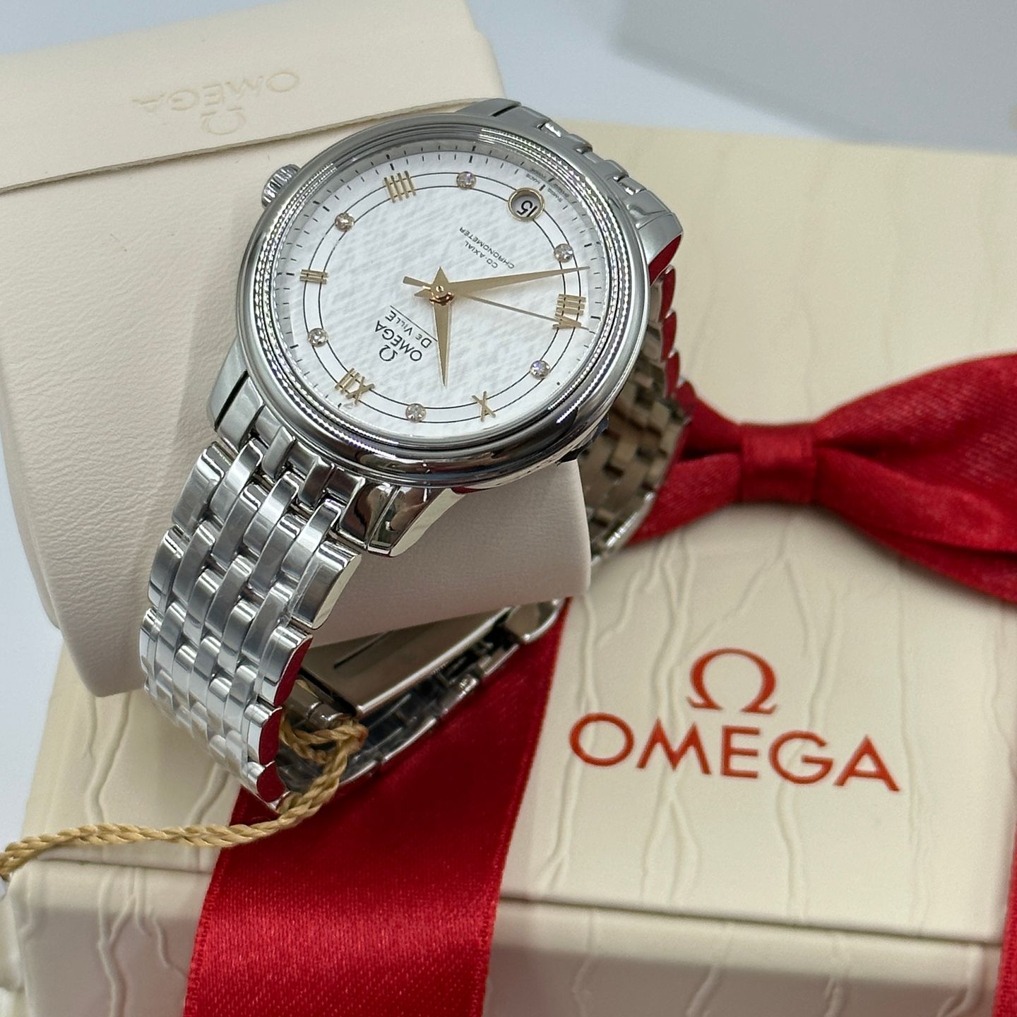 Omega De Ville Prestige 424.10.33.20.52.001 (2023) - Silver dial 33 mm Steel case (5/8)