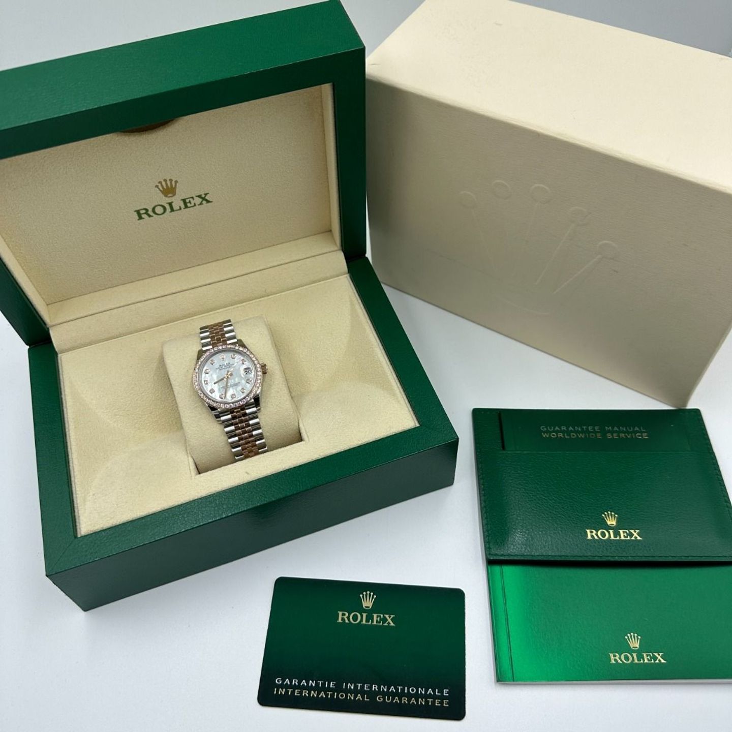 Rolex Datejust 31 278381RBR (2024) - Pearl dial 31 mm Steel case (2/8)