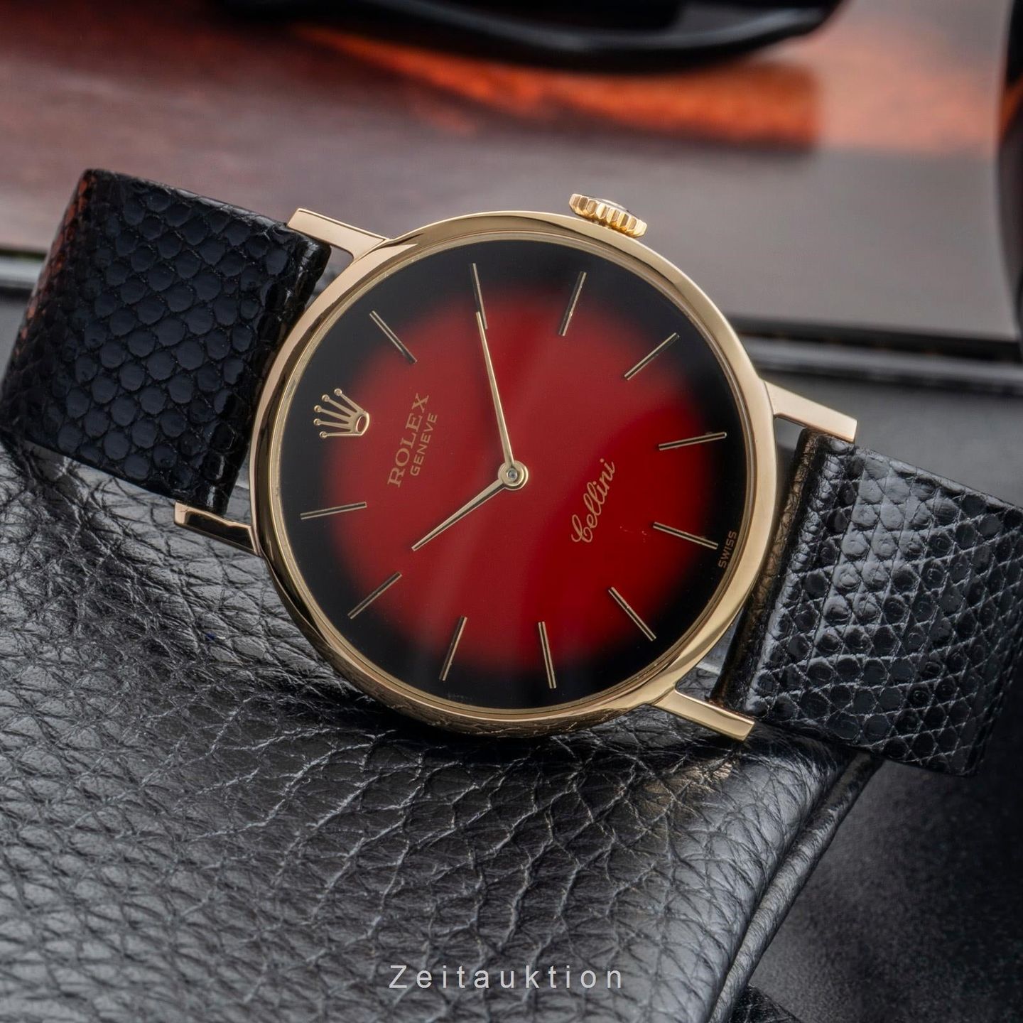Rolex Cellini 4112 (1976) - Red dial 32 mm Yellow Gold case (2/8)