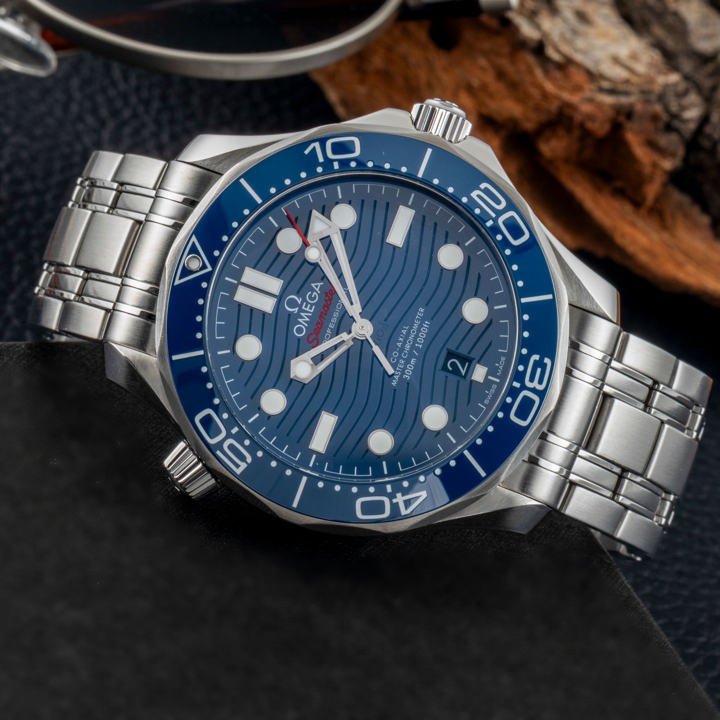 Omega Seamaster Diver 300 M 210.30.42.20.03.001 - (2/8)