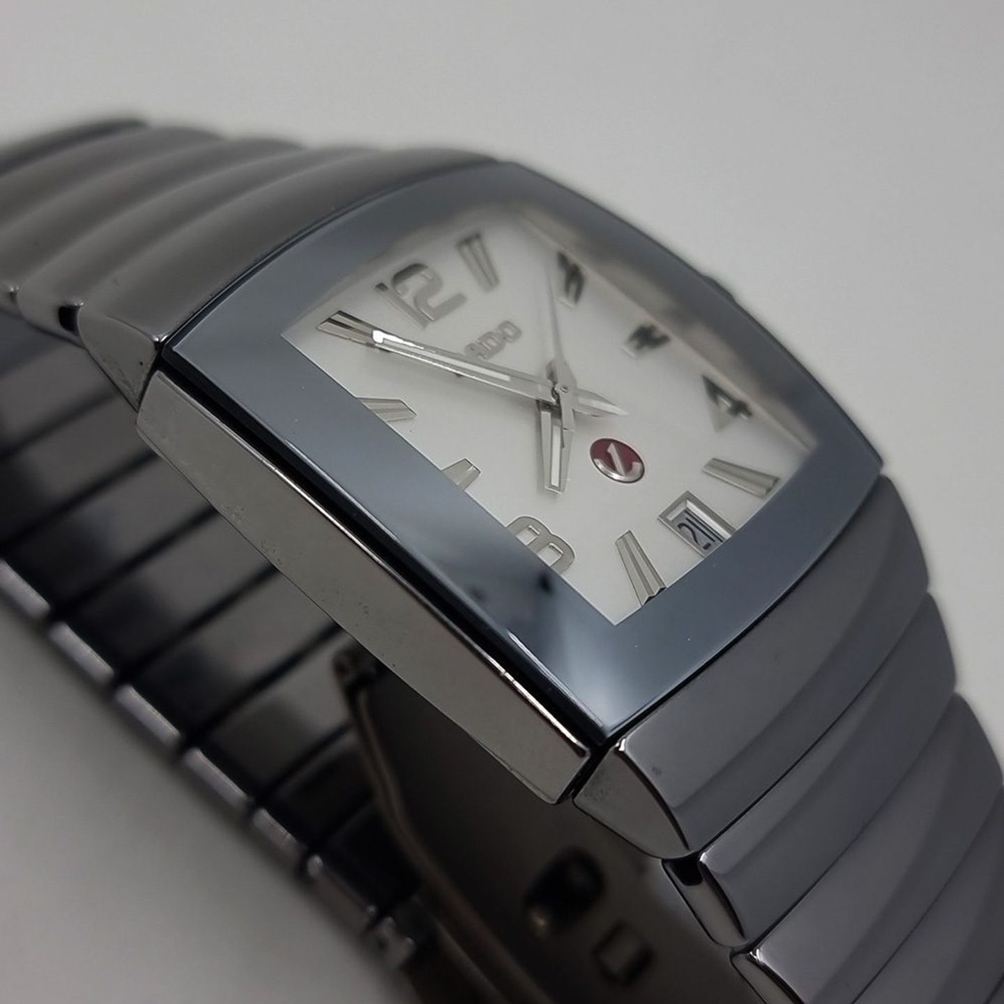 Rado Sintra R13598102 (2025) - Silver dial 35 mm Ceramic case (4/8)