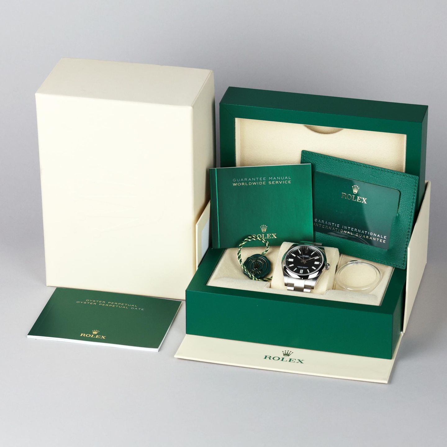 Rolex Oyster Perpetual 41 124300 - (8/8)